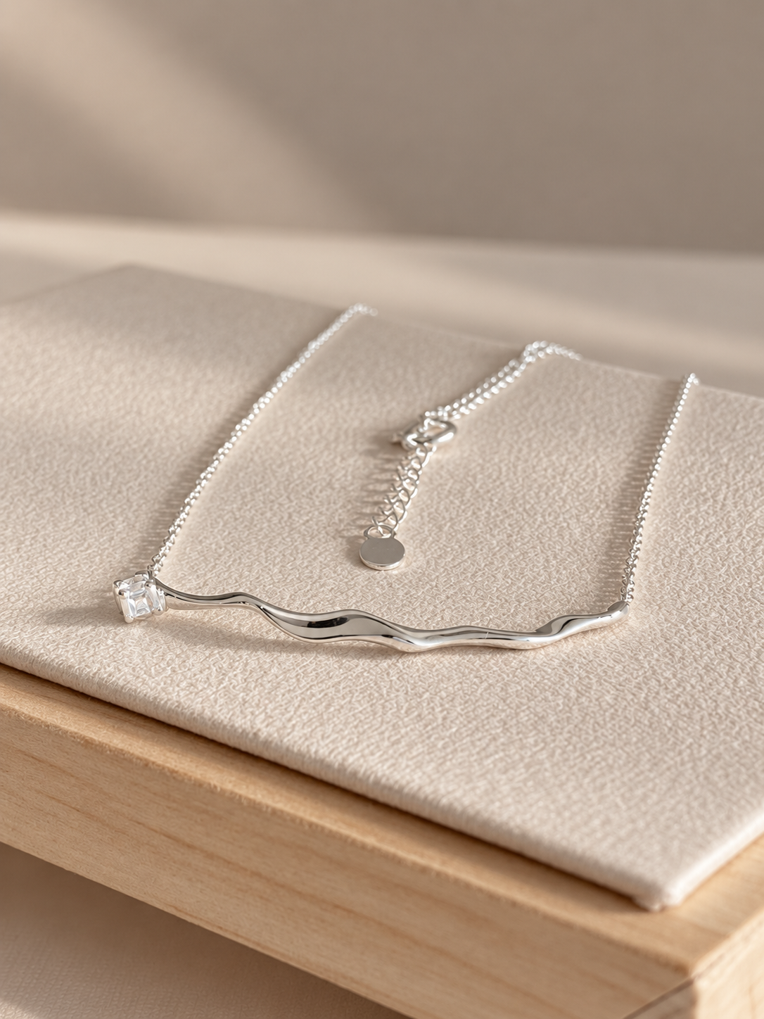 Wave Line Necklace - FRE10