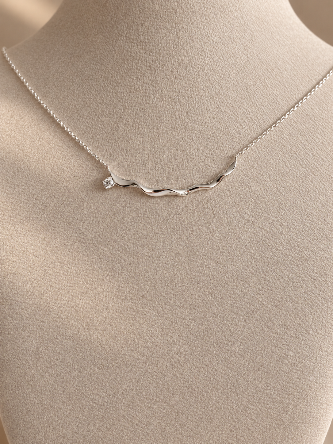 Wave Line Necklace - FRE10