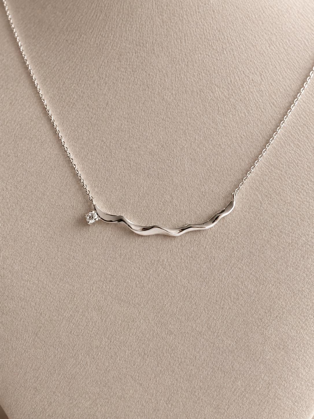 Wave Line Necklace - FRE10
