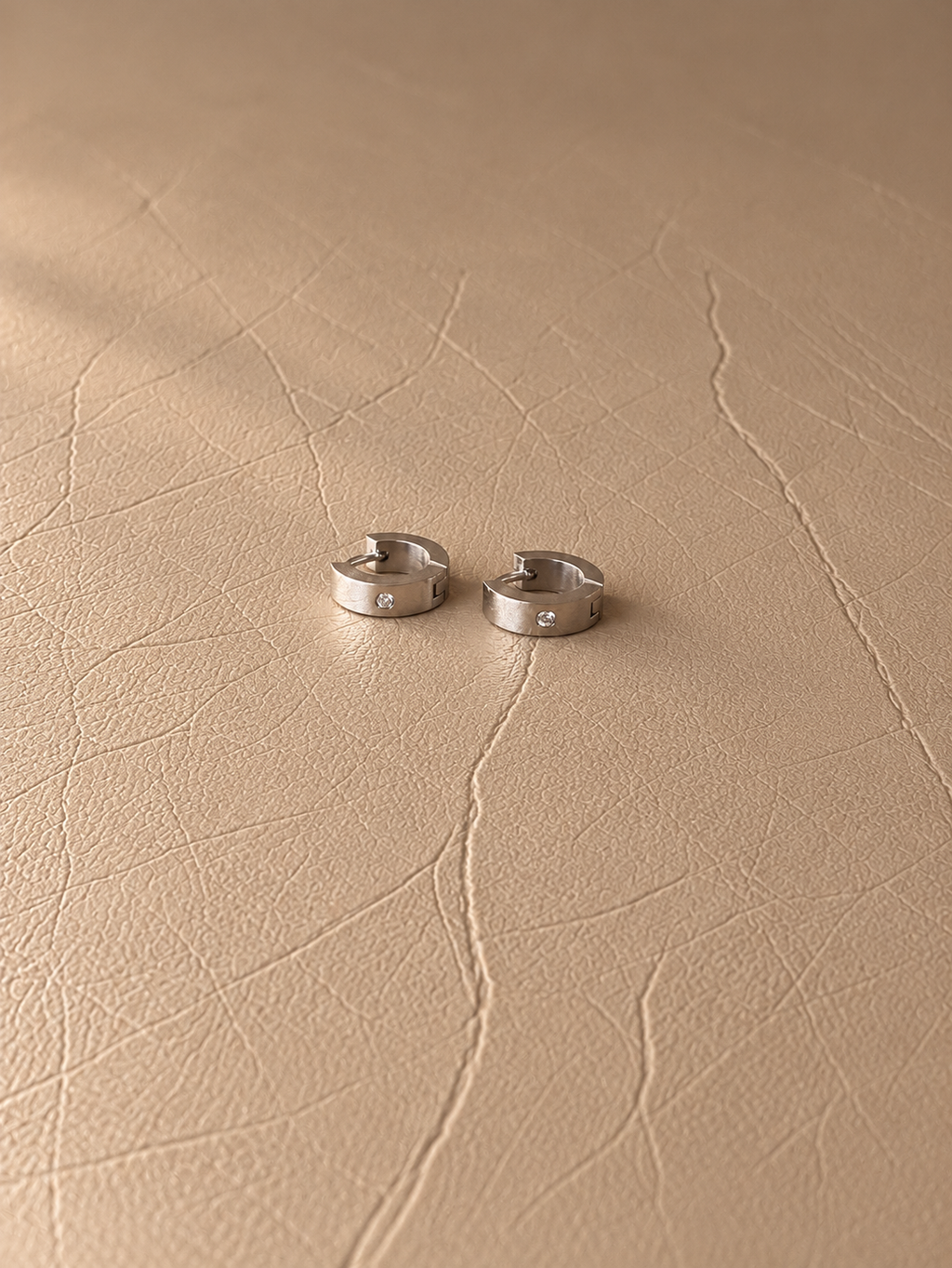 Minimal Spark Hoops - EIR08