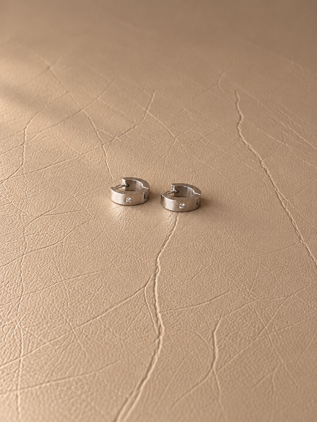 Minimal Spark Hoops - EIR08