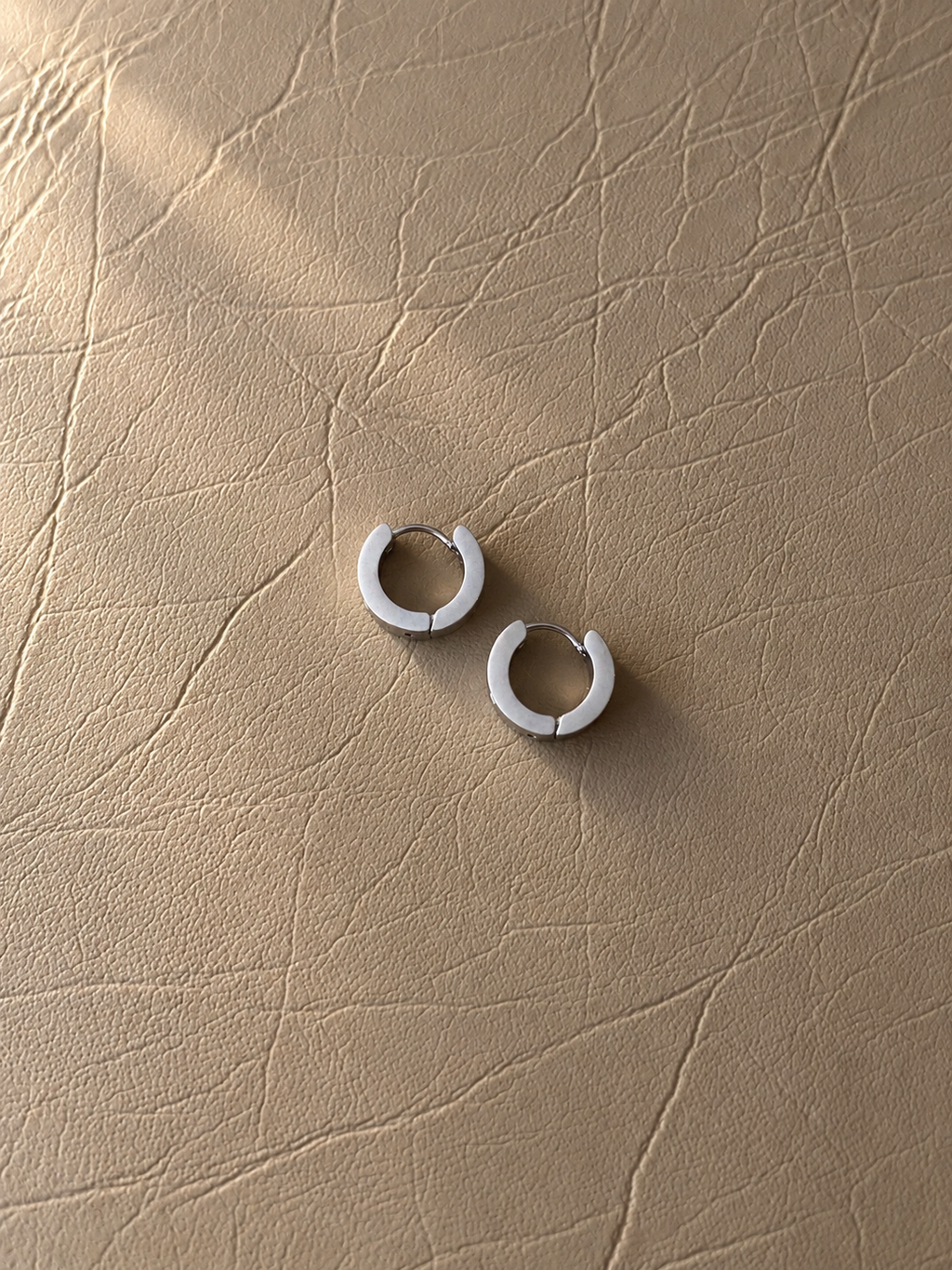 Minimal Spark Hoops - EIR08