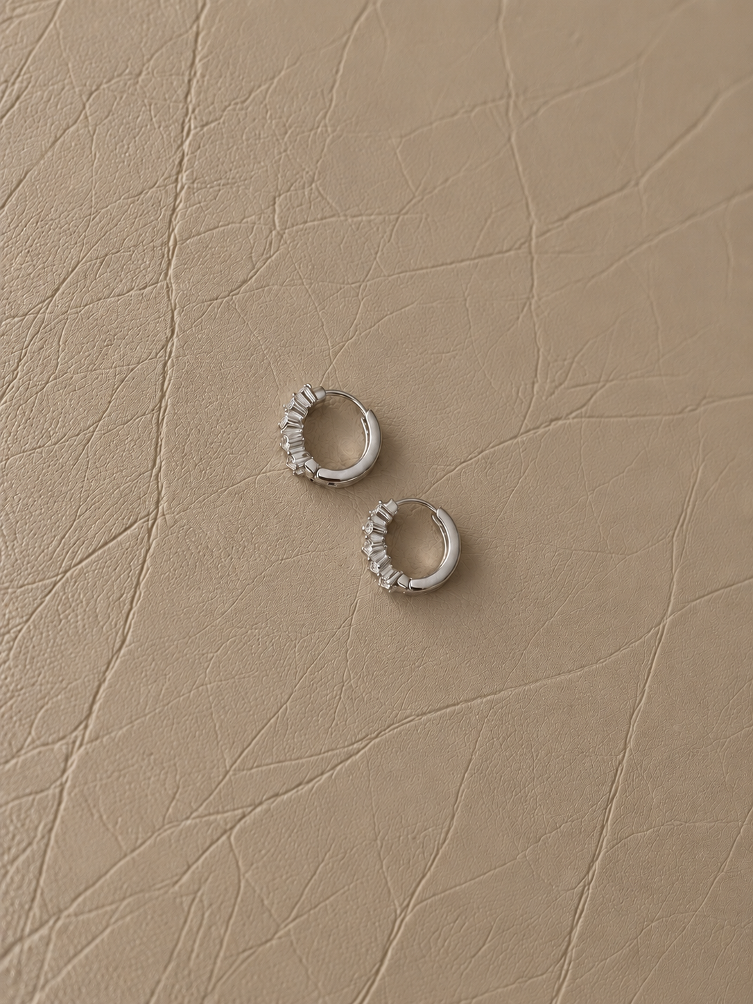Facet Huggie Earrings - EIR09