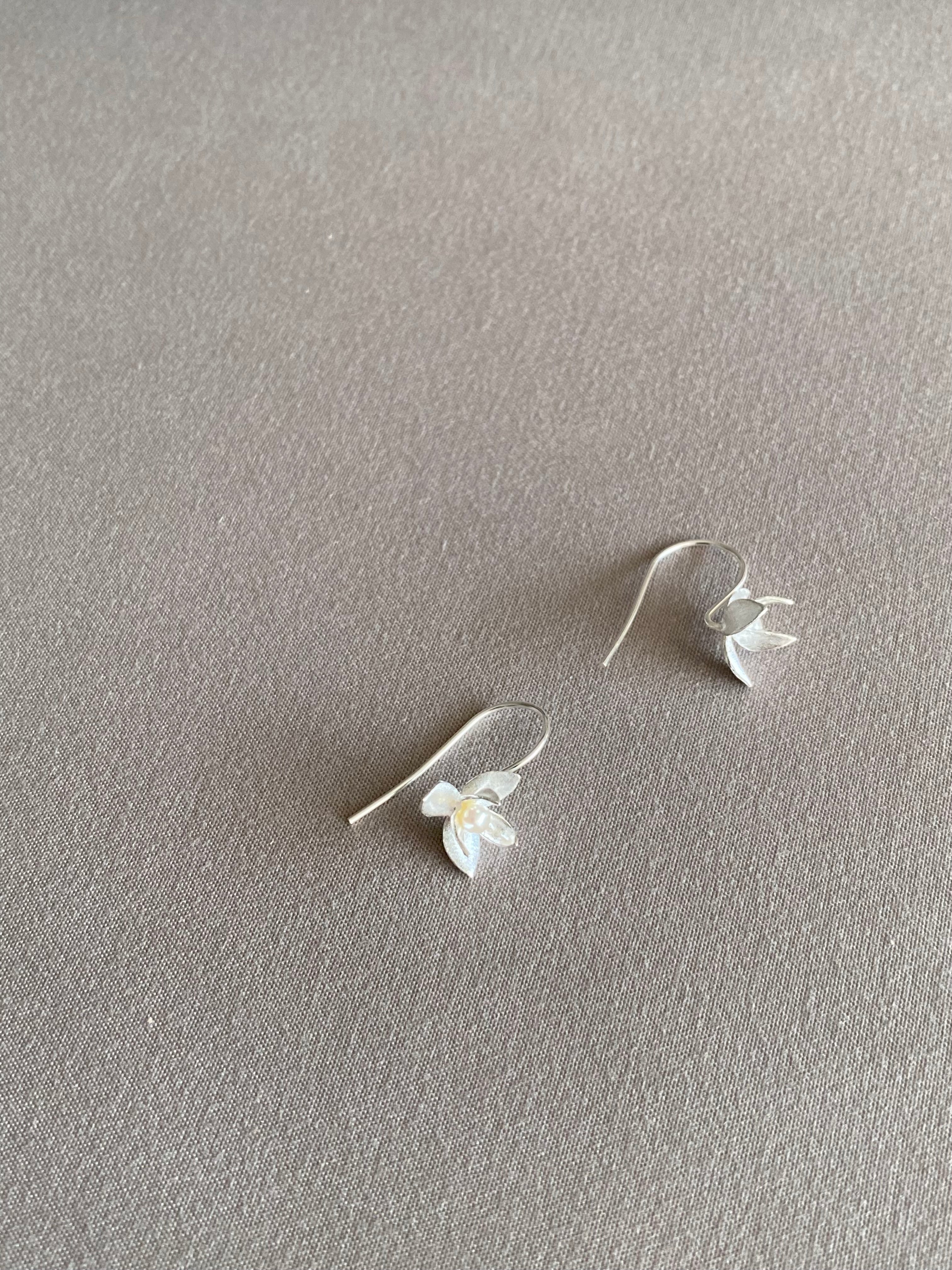 Bud Stud Earrings