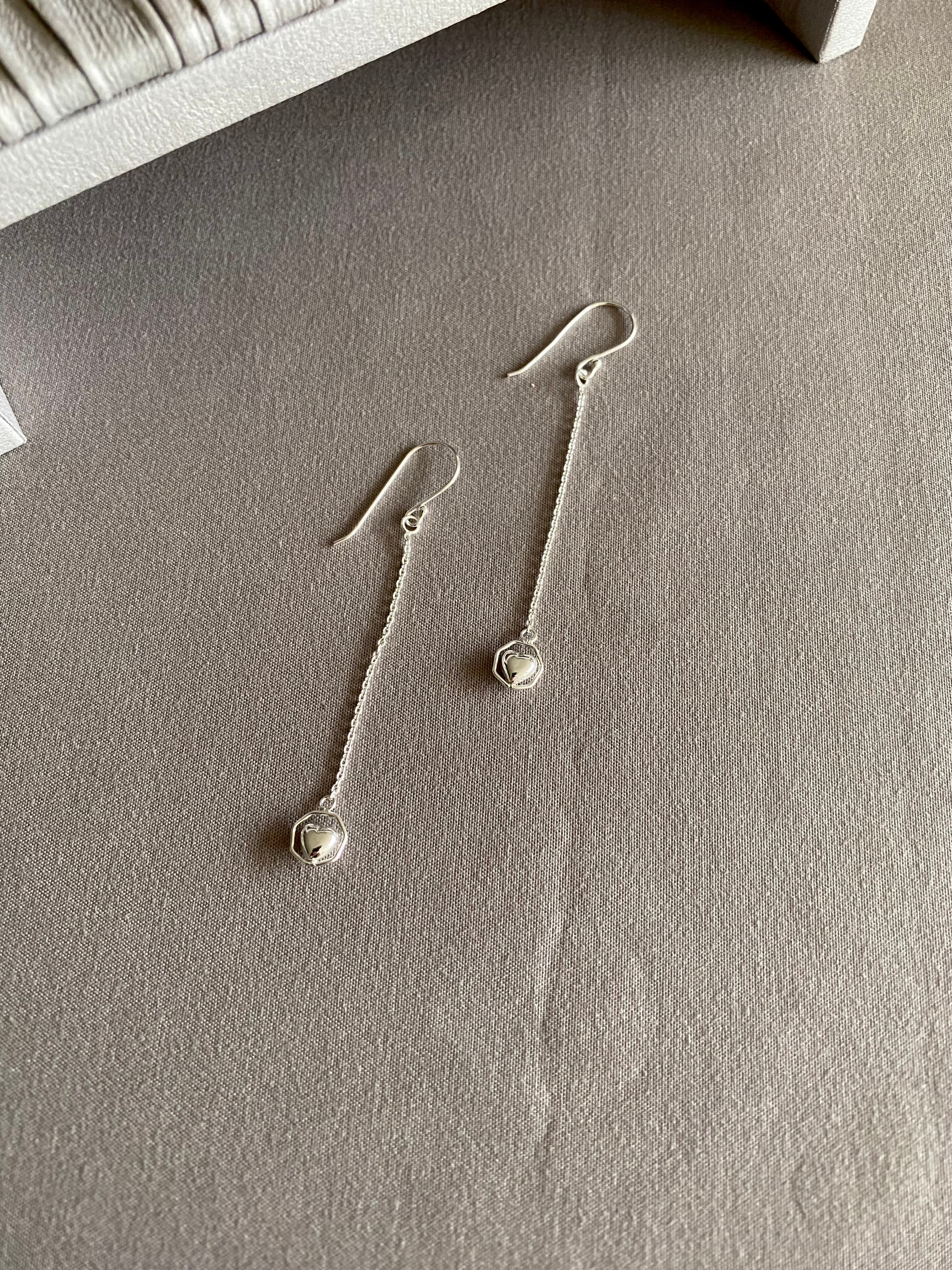 Chain Petite Heart Earrings