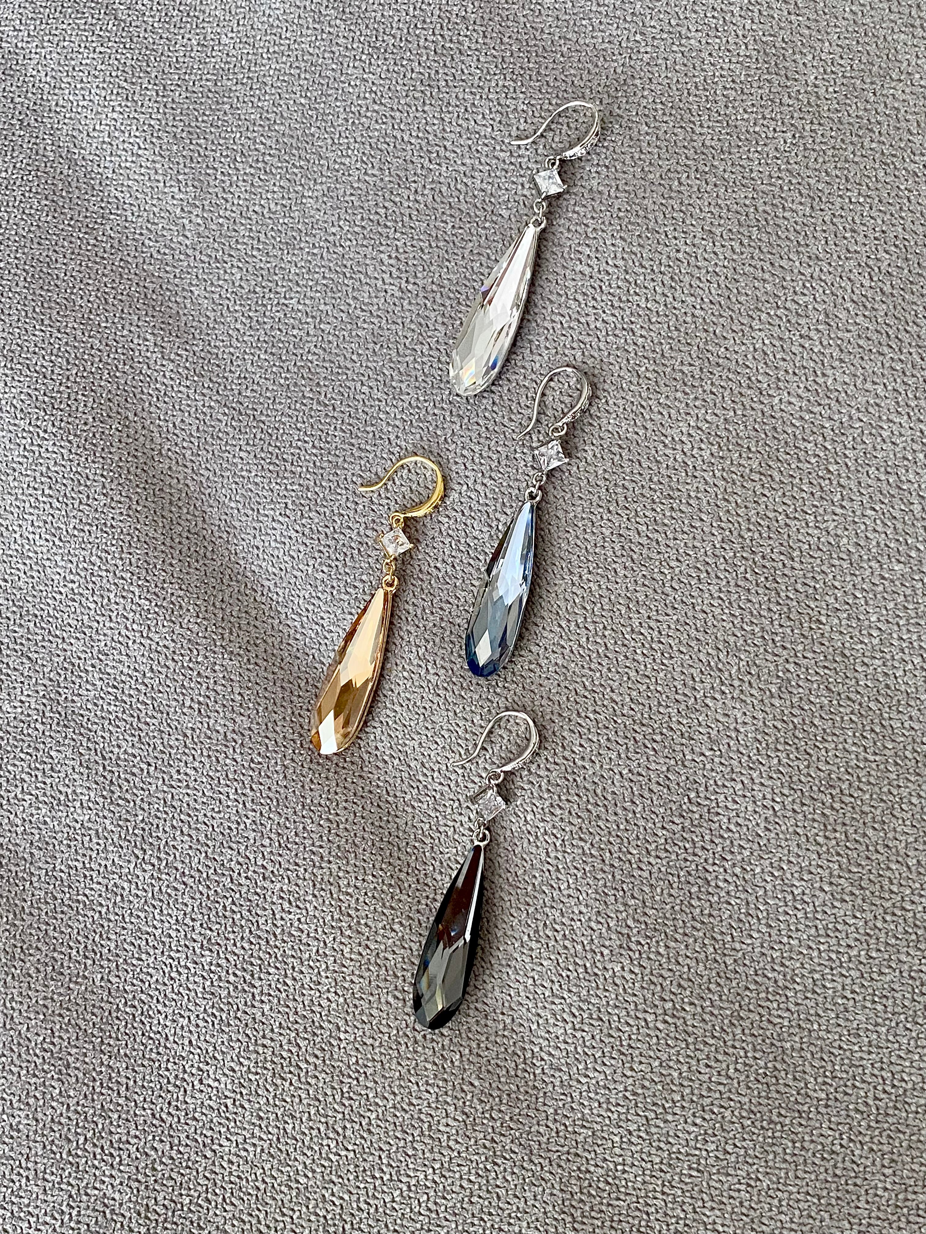 SWA89F42 (4 colours)