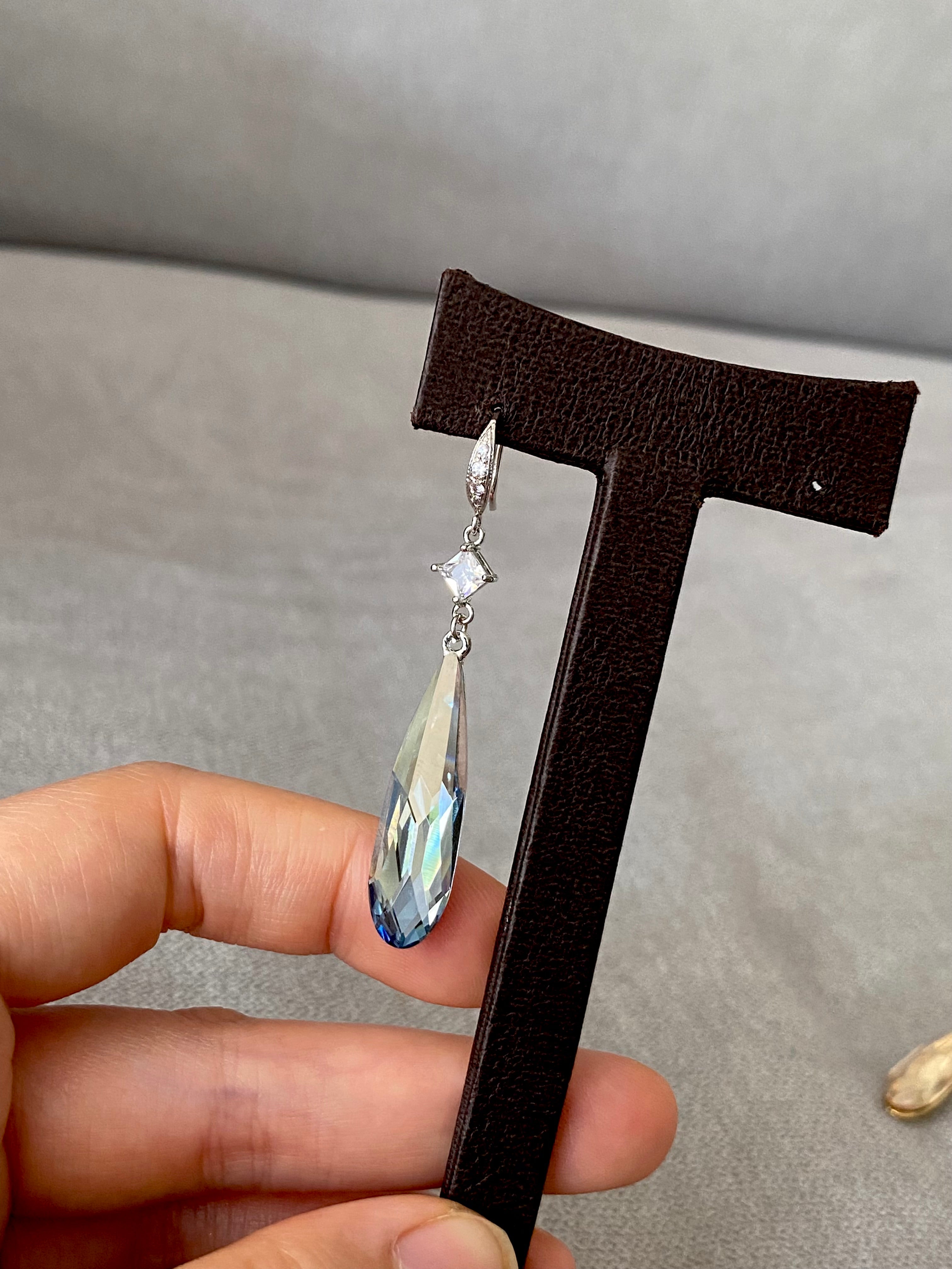 SWA89F42 (4 colours)