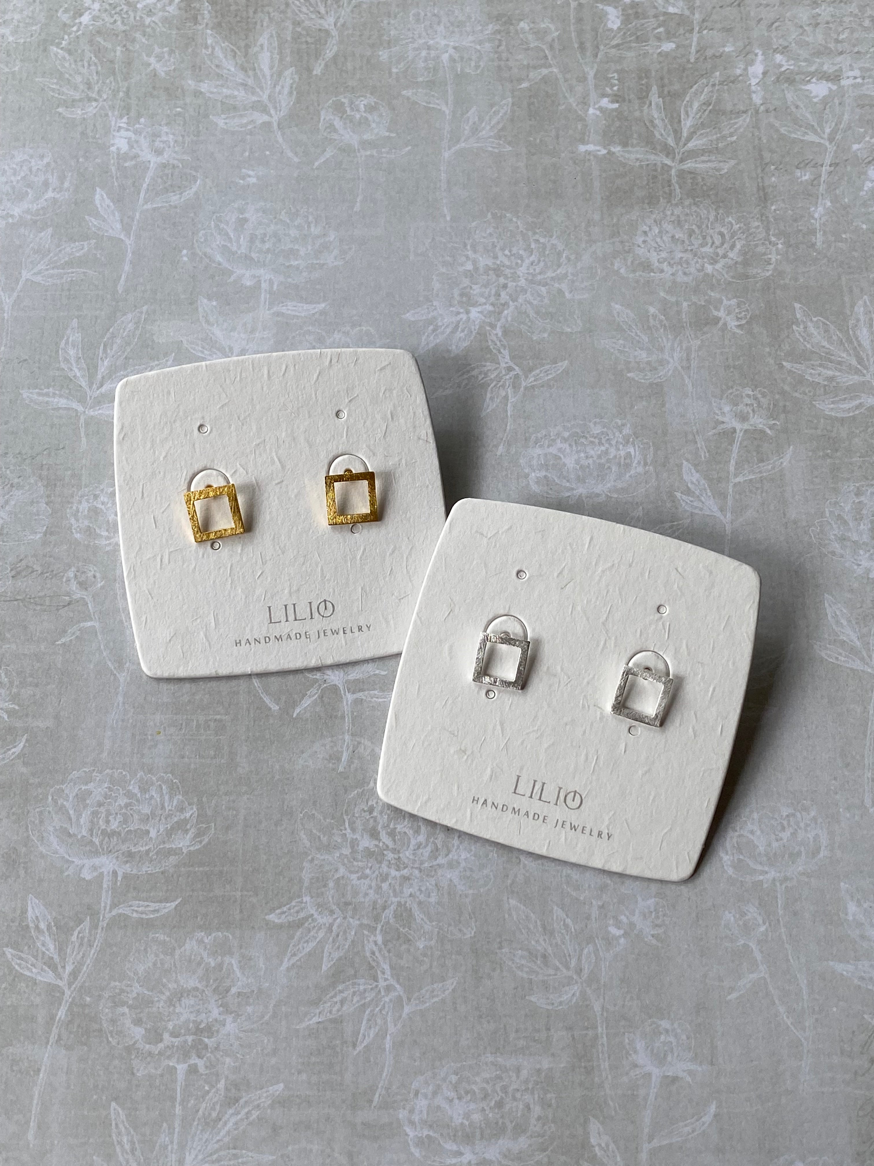 Hollow Square Stud Earrings (2 colors)