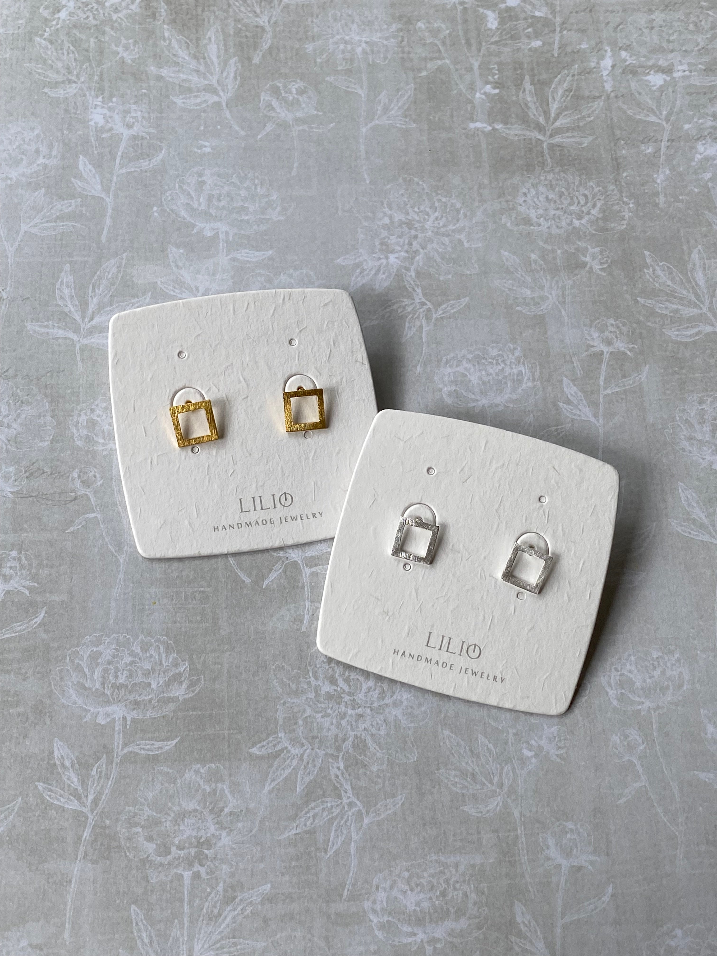 Hollow Square Stud Earrings (2 colors)