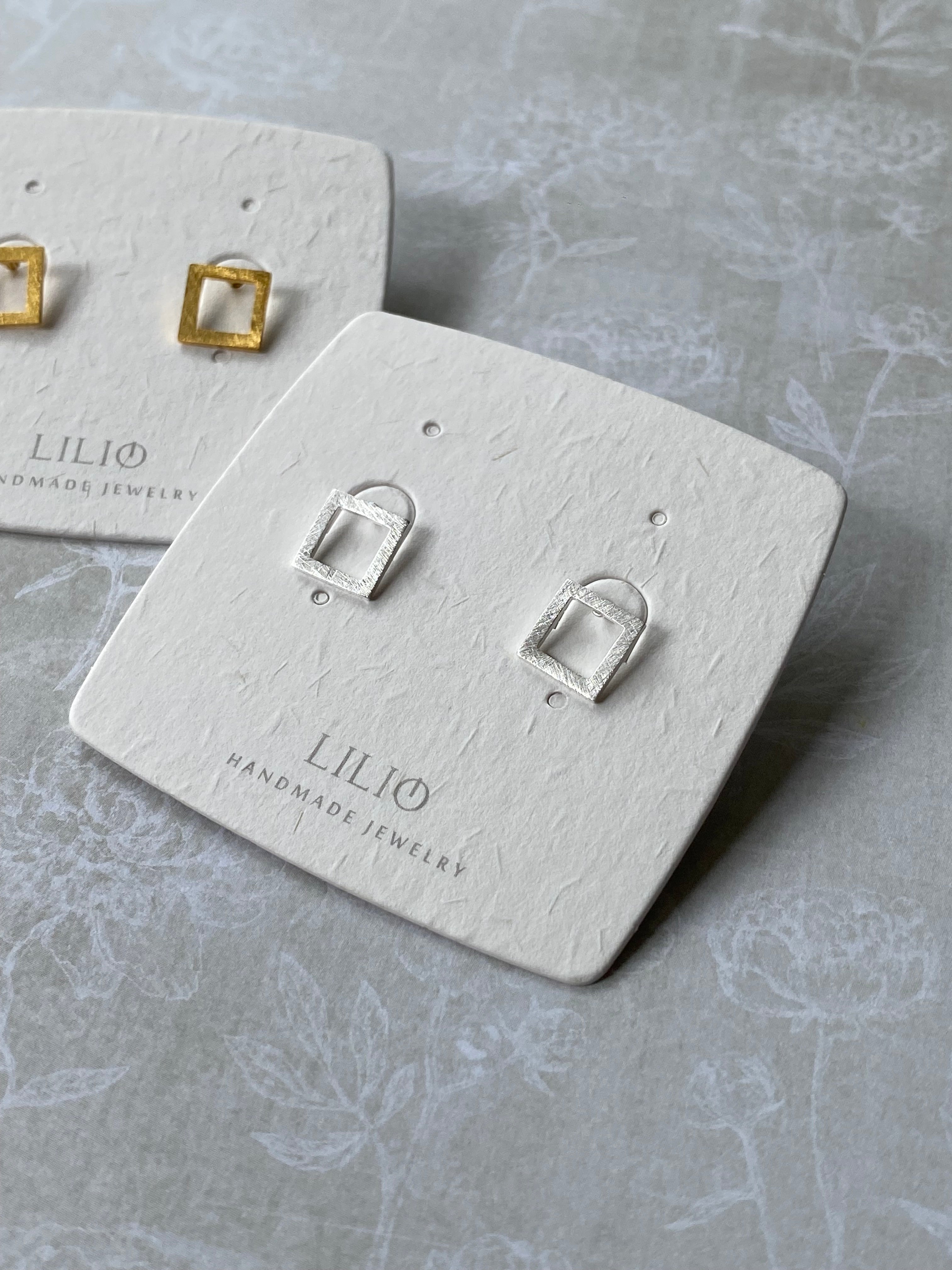 Hollow Square Stud Earrings (2 colors)