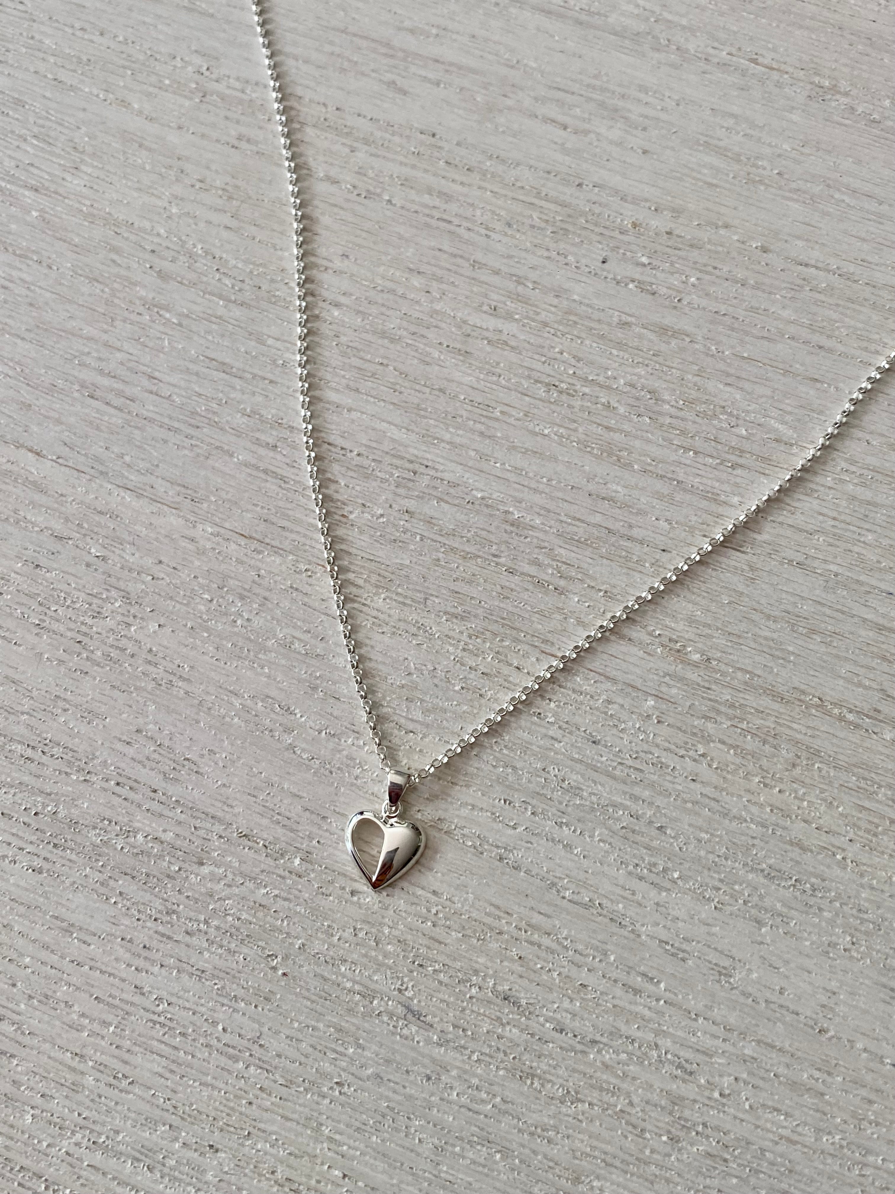 Small Heart Pendant Necklace