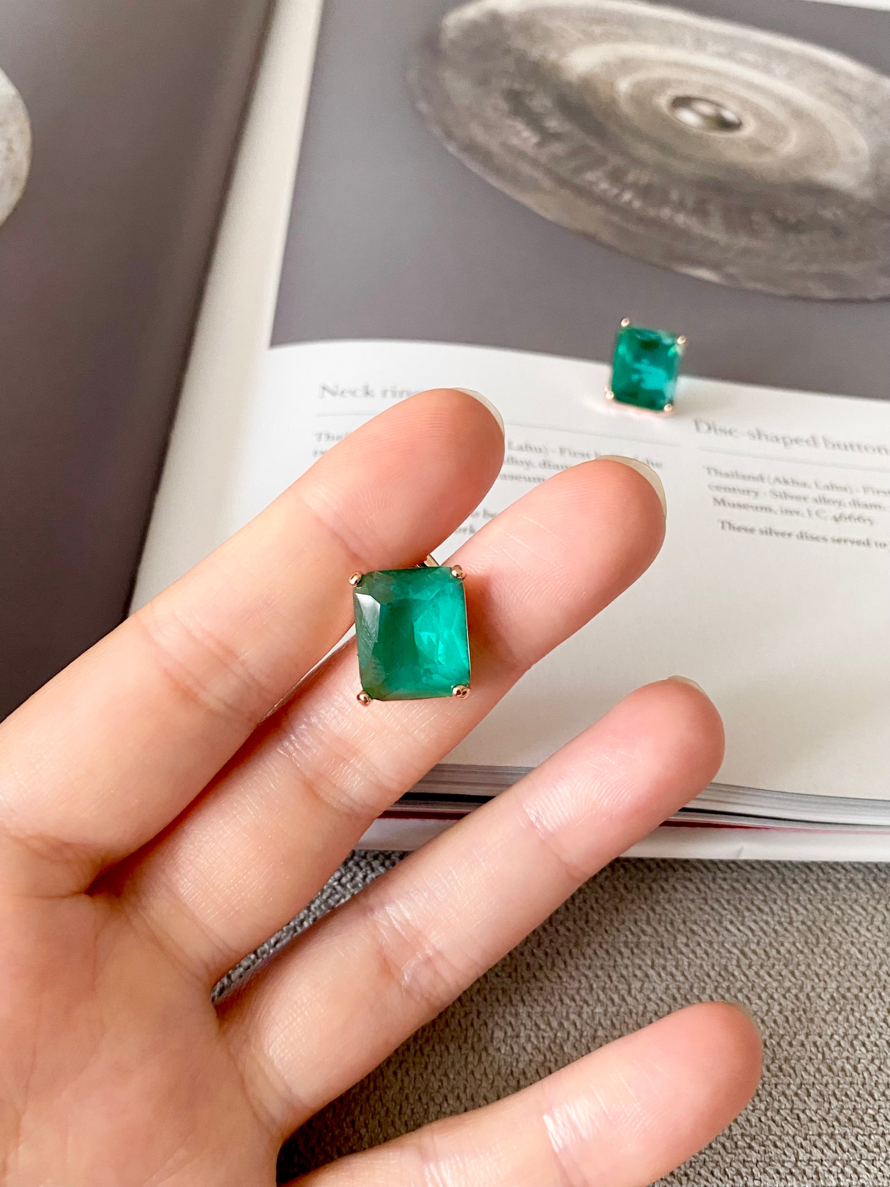 AUR88F12 (3 colours)