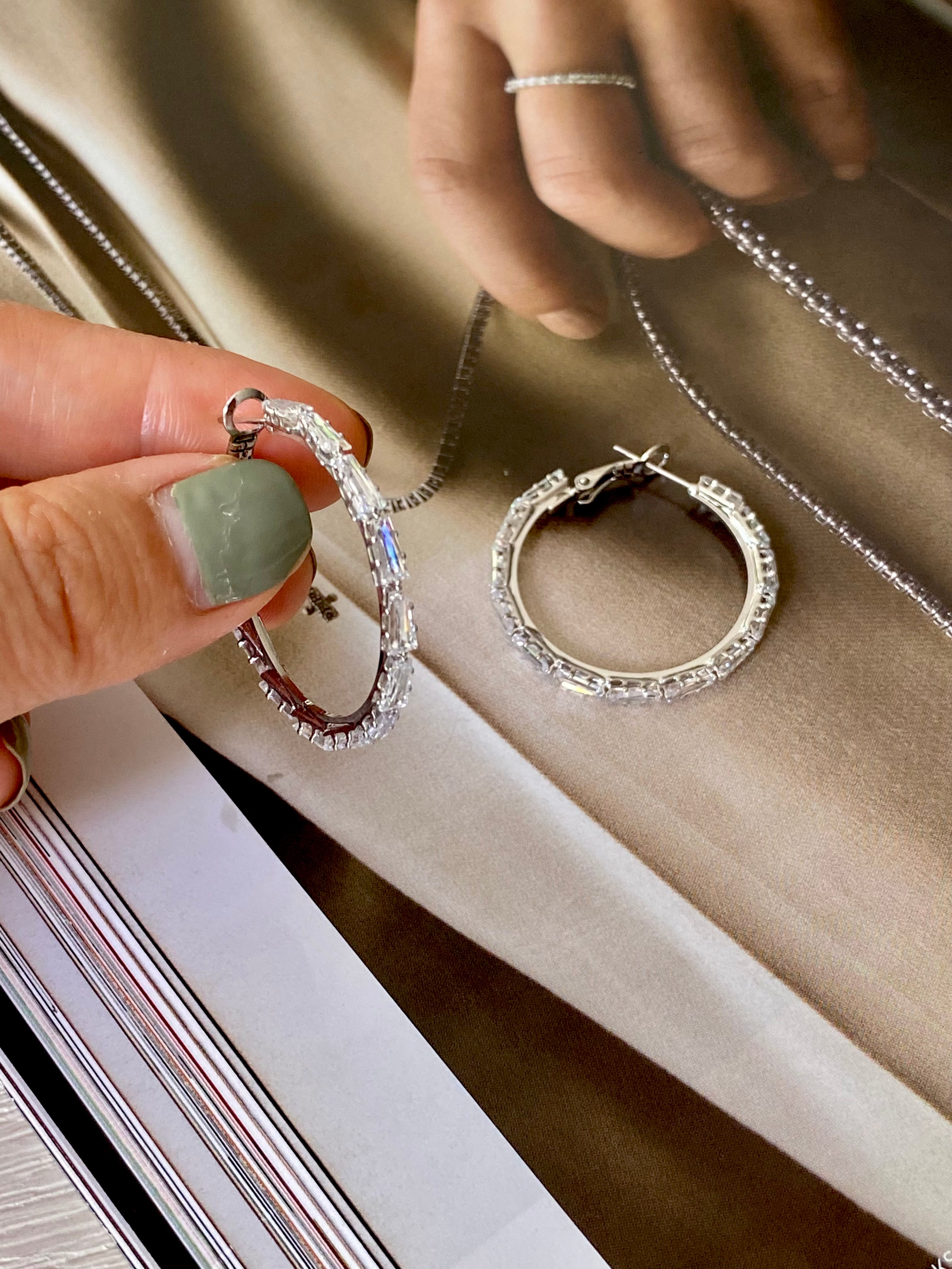 AUR119F22 (3 colours)