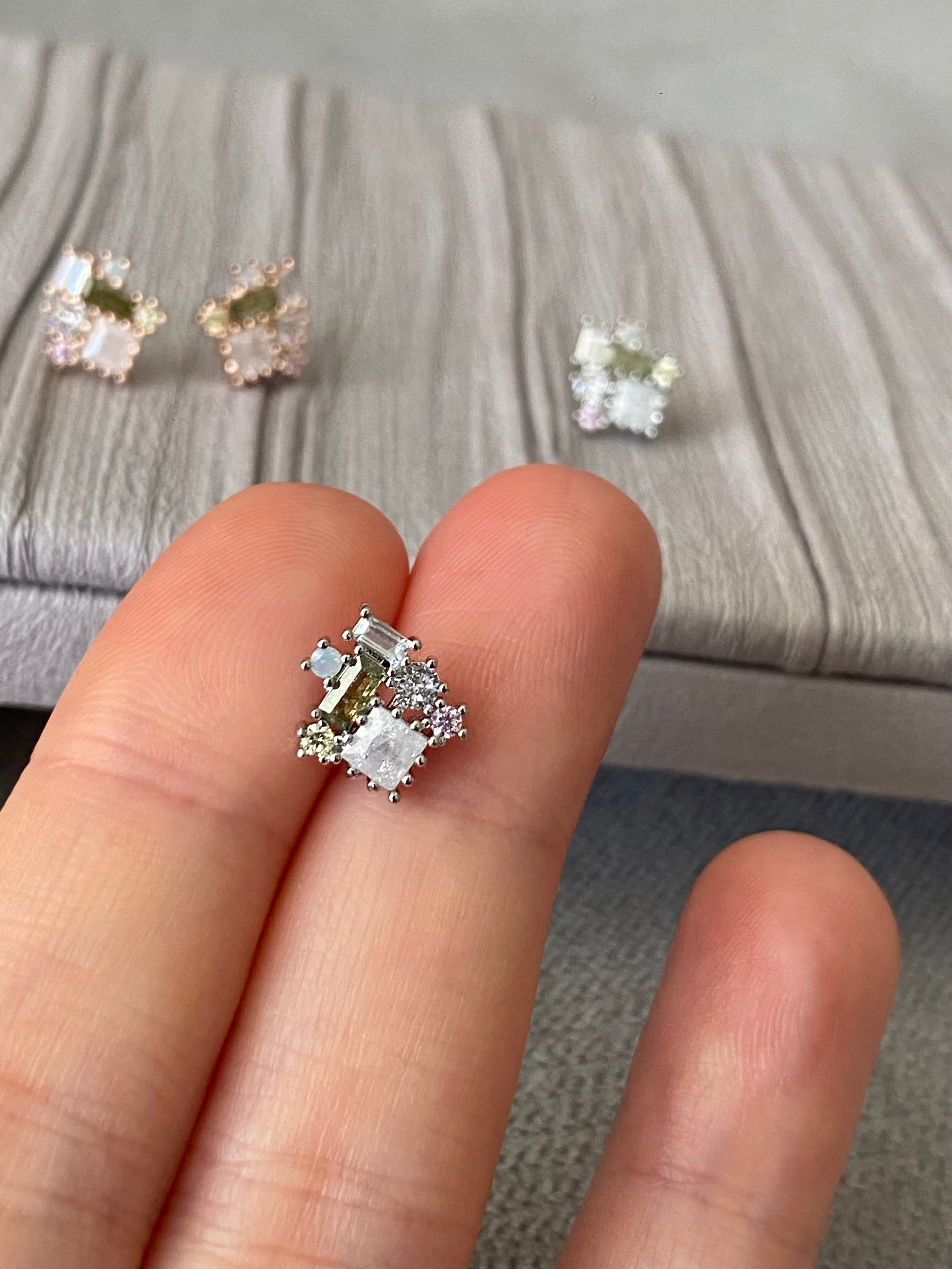 AUR95F12 (2 colours)