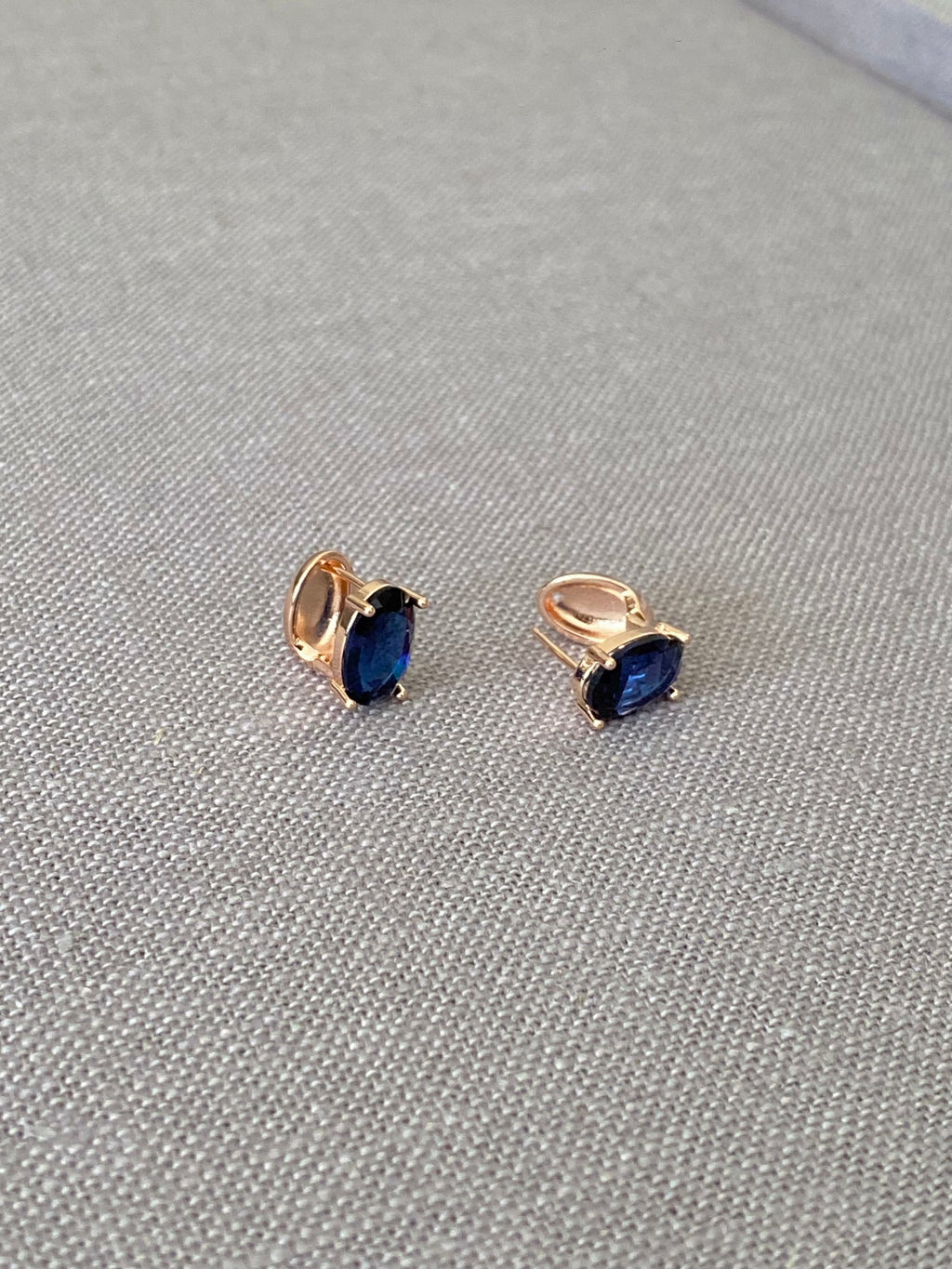 AUR97F15 (2 colours)