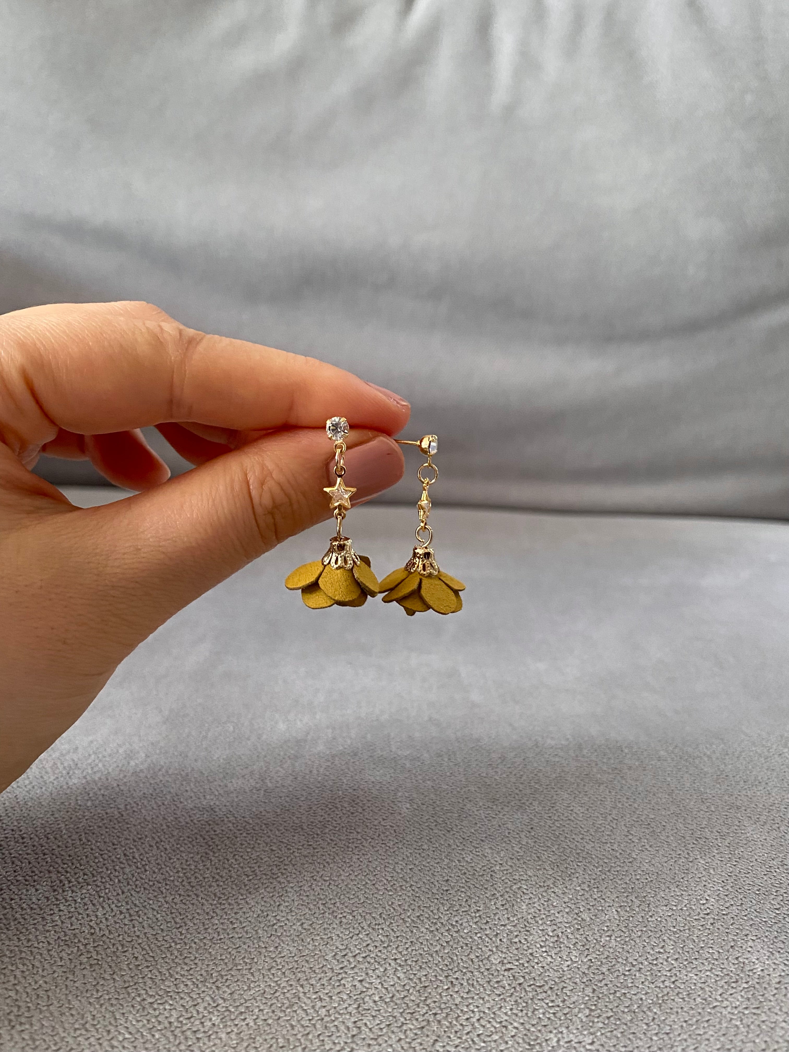 MIR52F12 (2 colours)