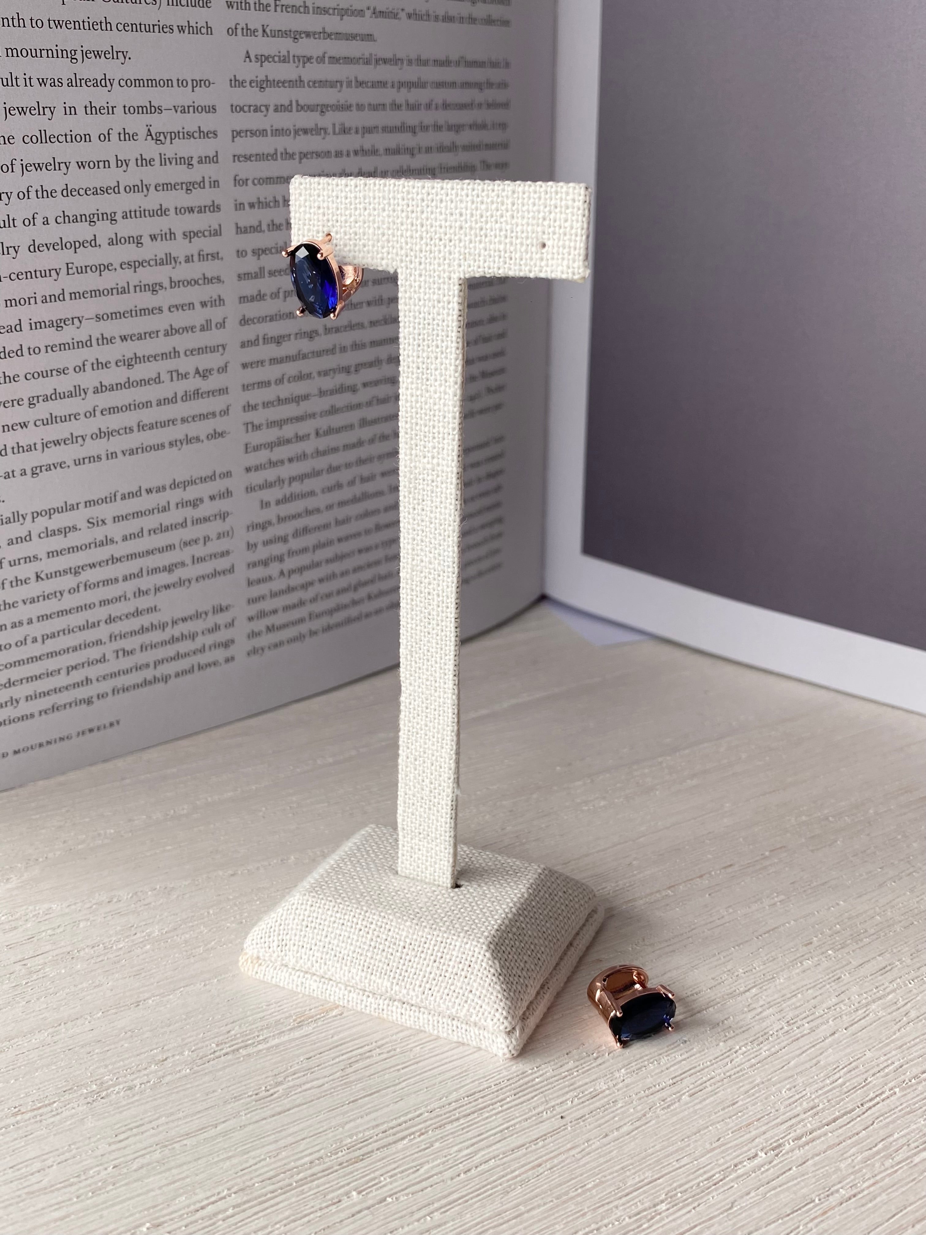 AUR97F15 (2 colours)