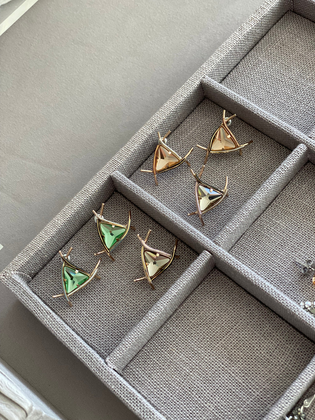 AUR104H24 (3 colours)