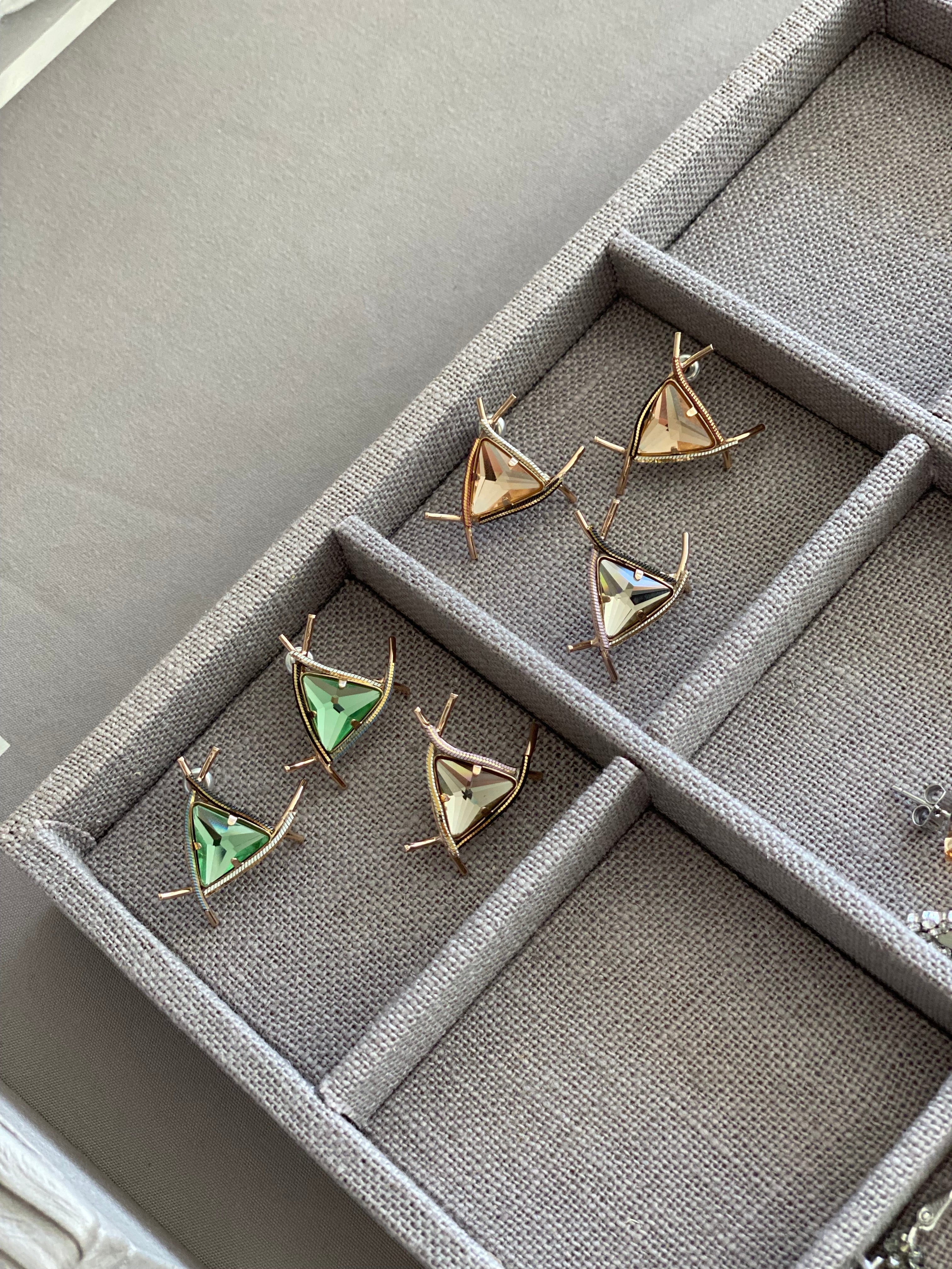 AUR104H24 (3 colours)