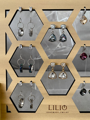 Display 25