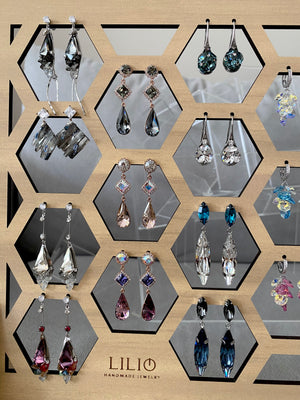 Display 19
