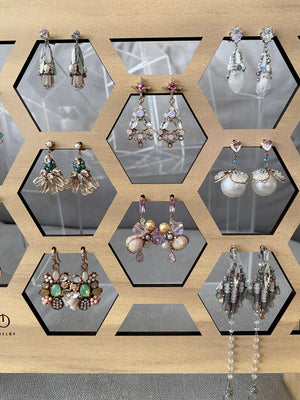 Display 08