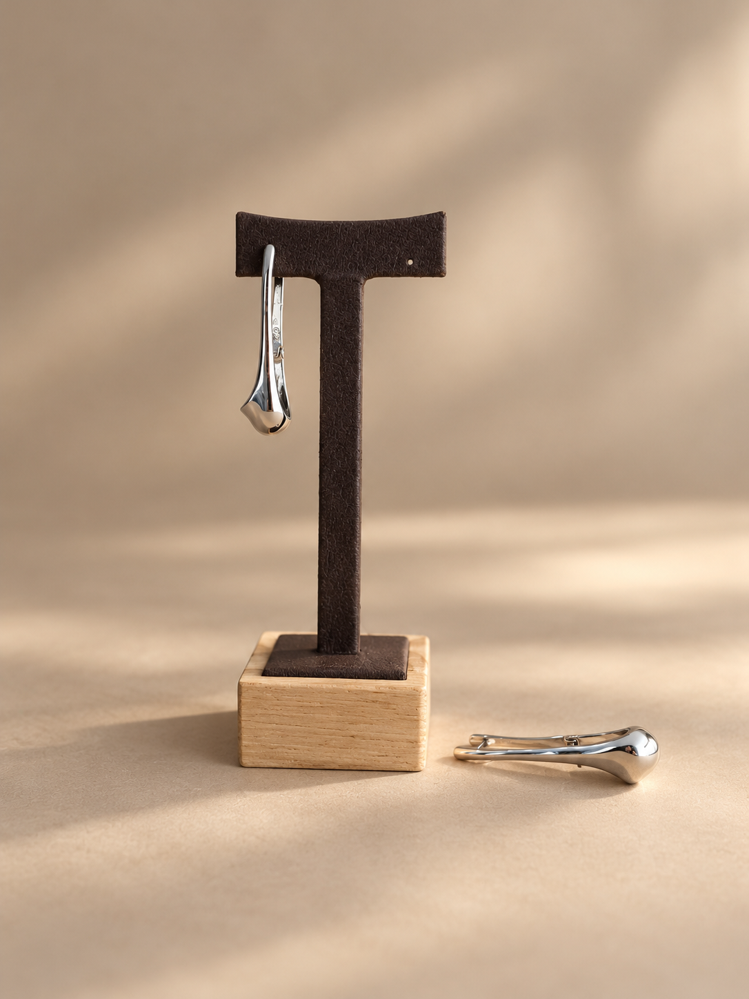 Fluid Drop Earrings (2 colors) - LIV294
