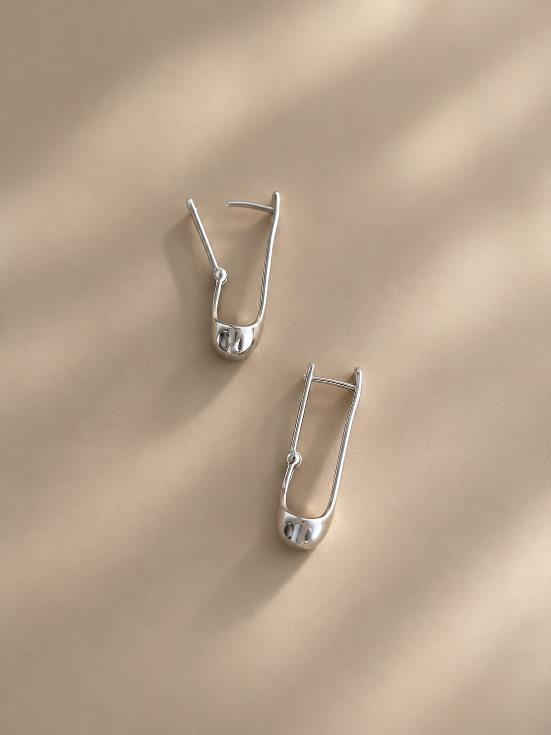 Fluid Drop Earrings (2 colors) - LIV294
