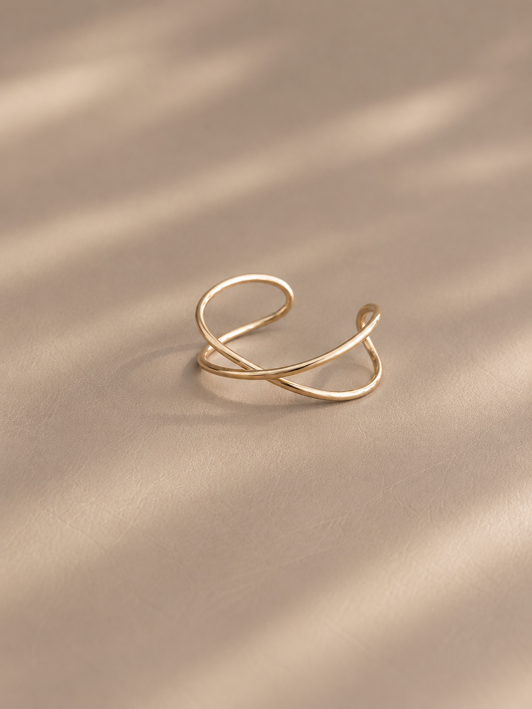 Sculptural Cross Cuff Bangle (2 colors) - LIV317