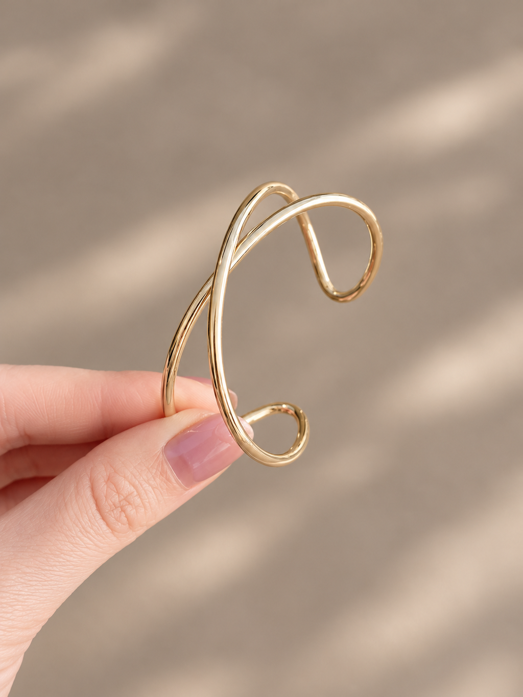 Sculptural Cross Cuff Bangle (2 colors) - LIV317
