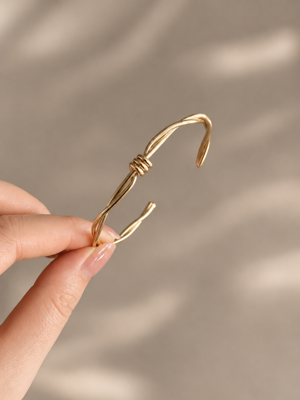 Intertwined Knot Cuff Bangle (2 colors) - LIV320