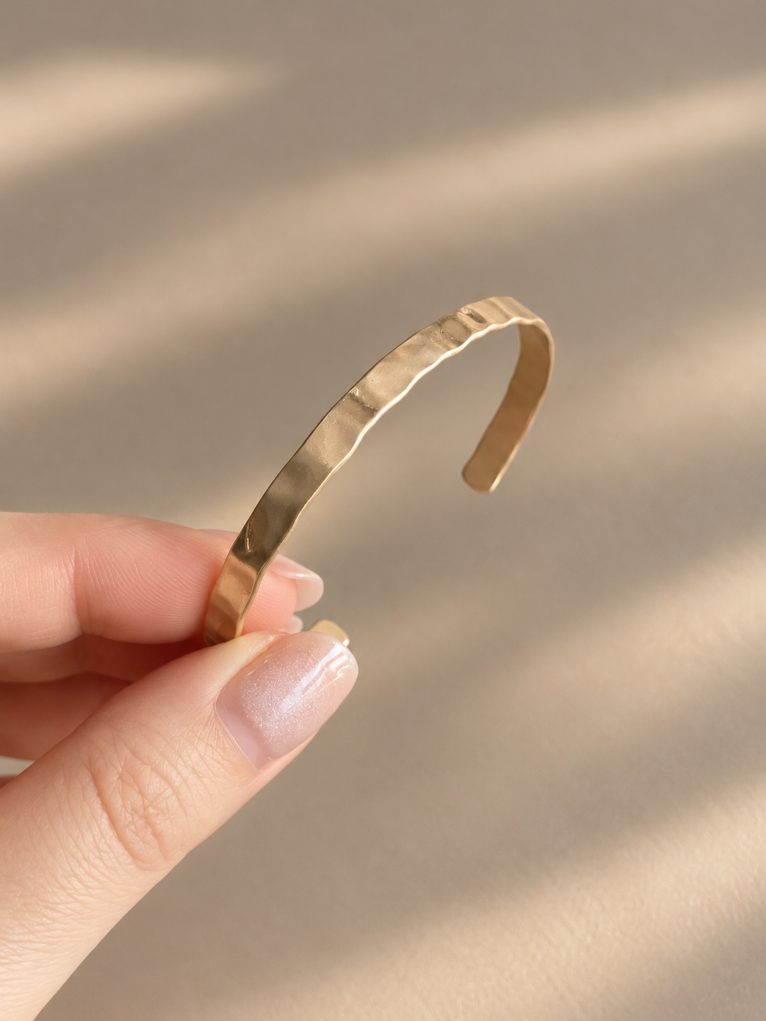 Hammered Cuff Bangle (2 colors) - LIV326