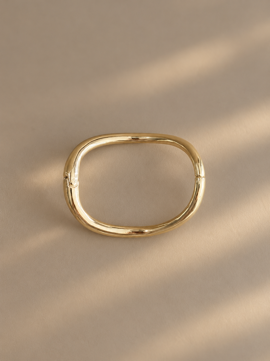 Wave Hinged Bangle - LIV327