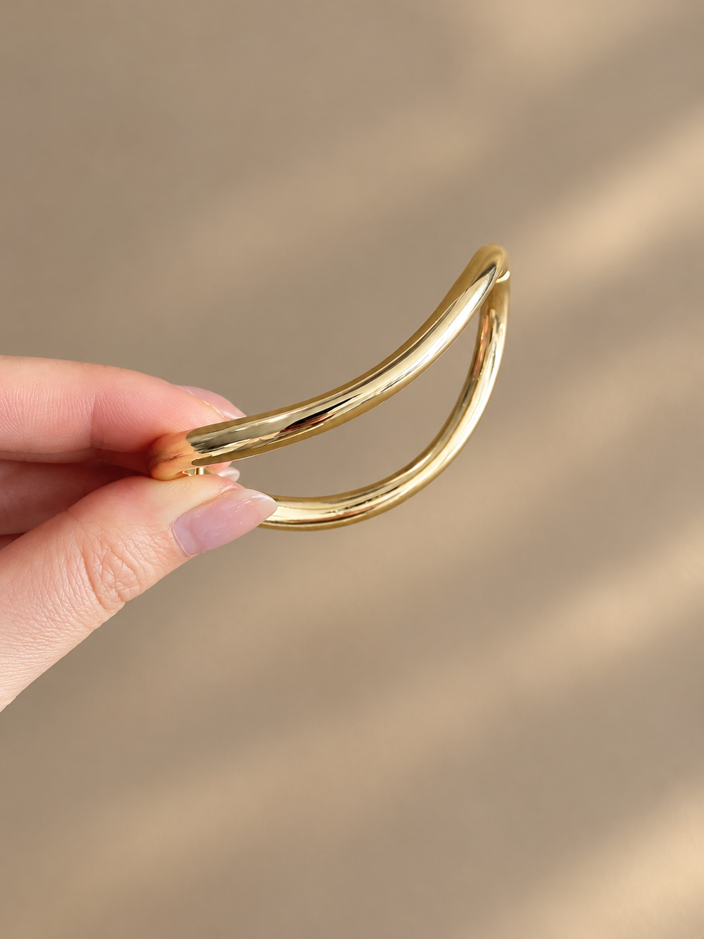 Wave Hinged Bangle - LIV327