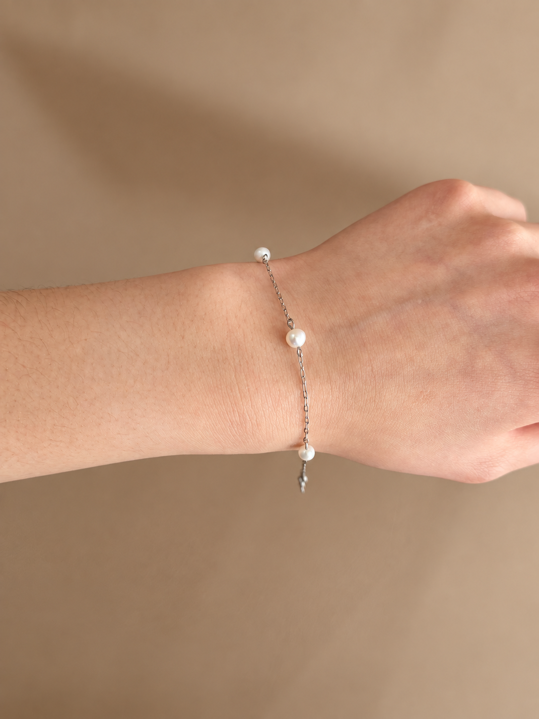 Neila Quiet Interval — Freshwater Pearl Bracelet