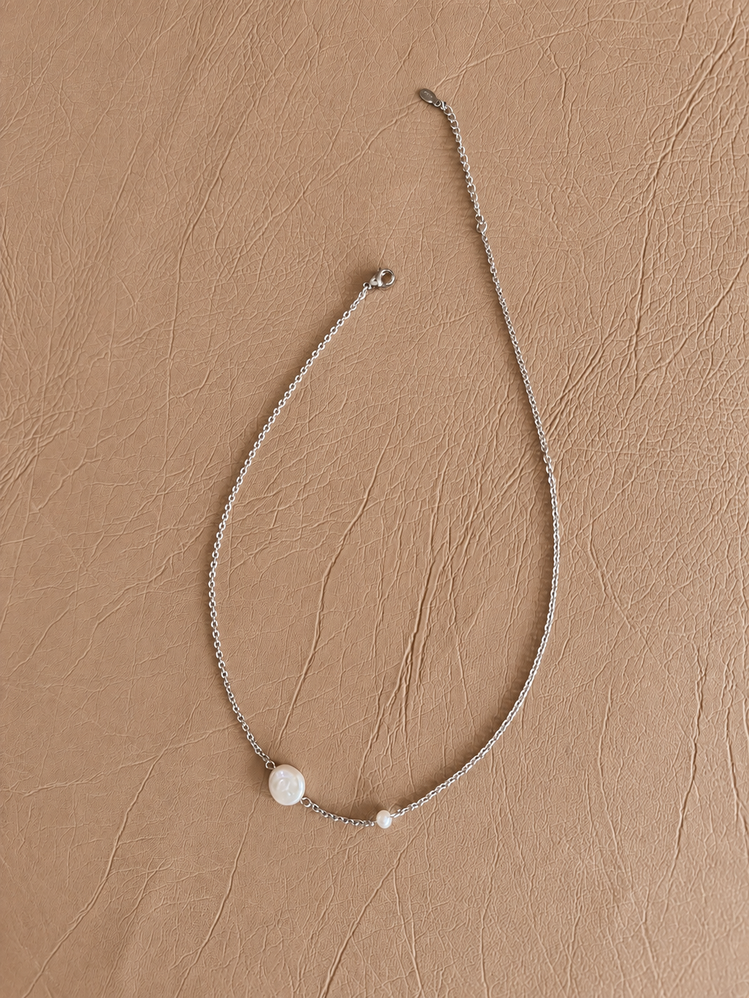 Neila Off-Centre — Freshwater Pearl Necklace - NEI03N