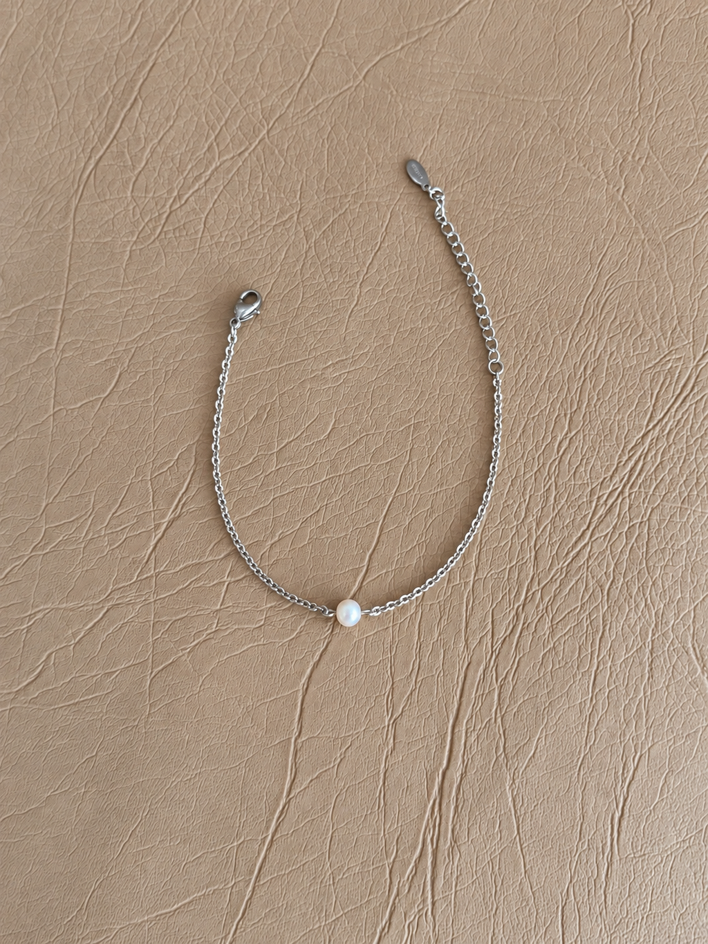 Neila Off-Centre — Freshwater Pearl Bracelet - NEI03B