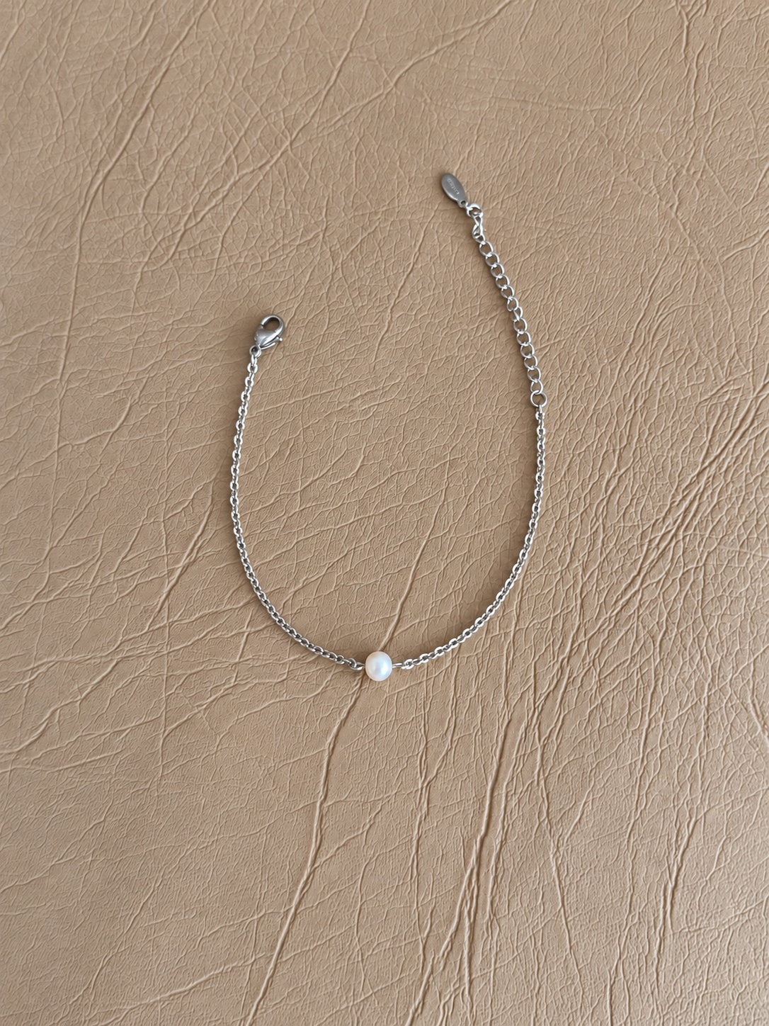 Neila Off-Centre — Freshwater Pearl Bracelet - NEI03B