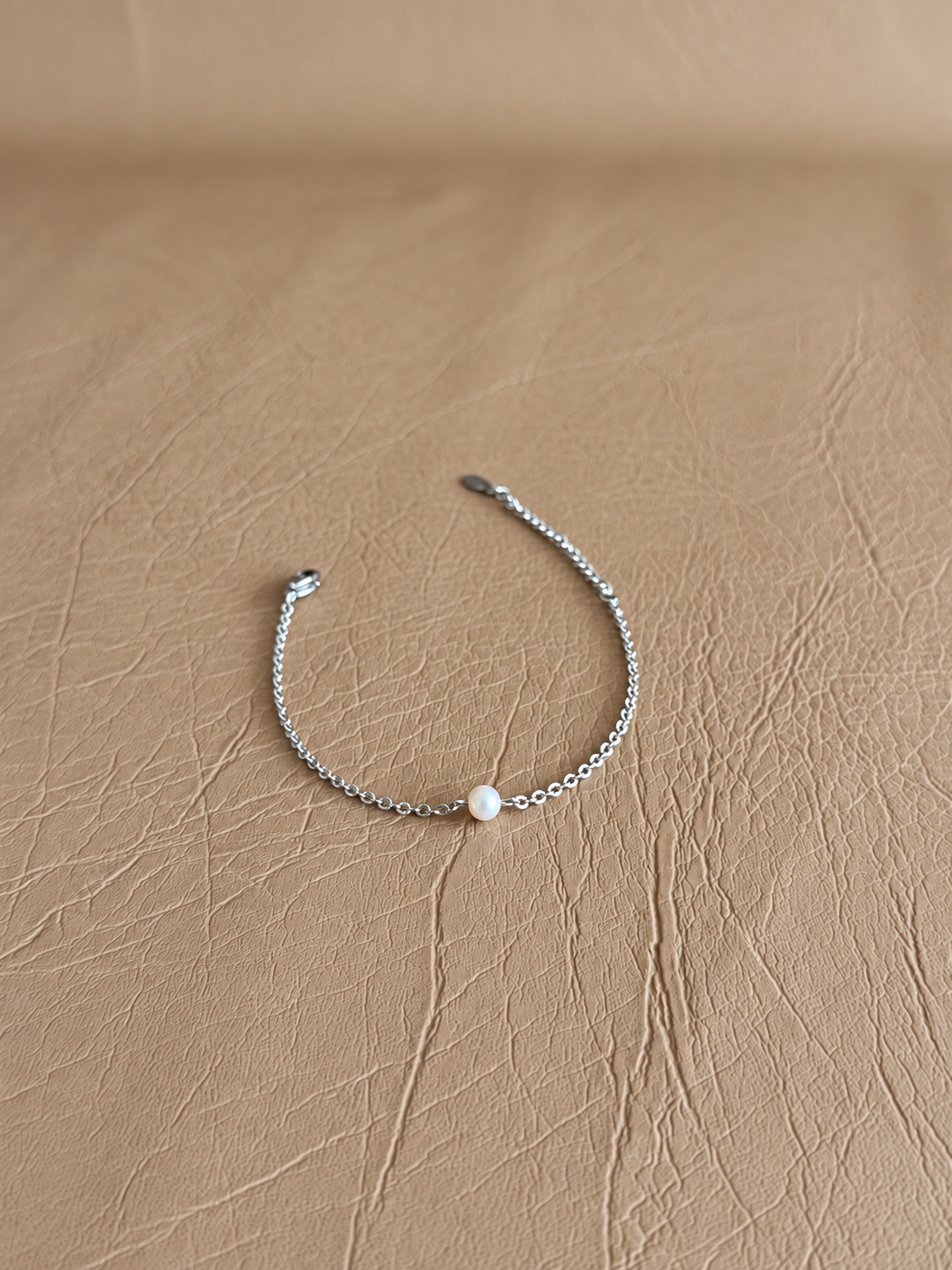 Neila Off-Centre — Freshwater Pearl Bracelet - NEI03B
