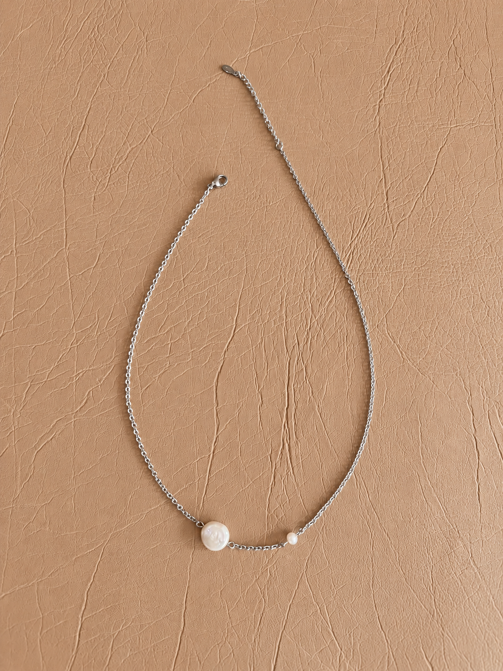 Neila Off-Centre — Freshwater Pearl Necklace - NEI03N
