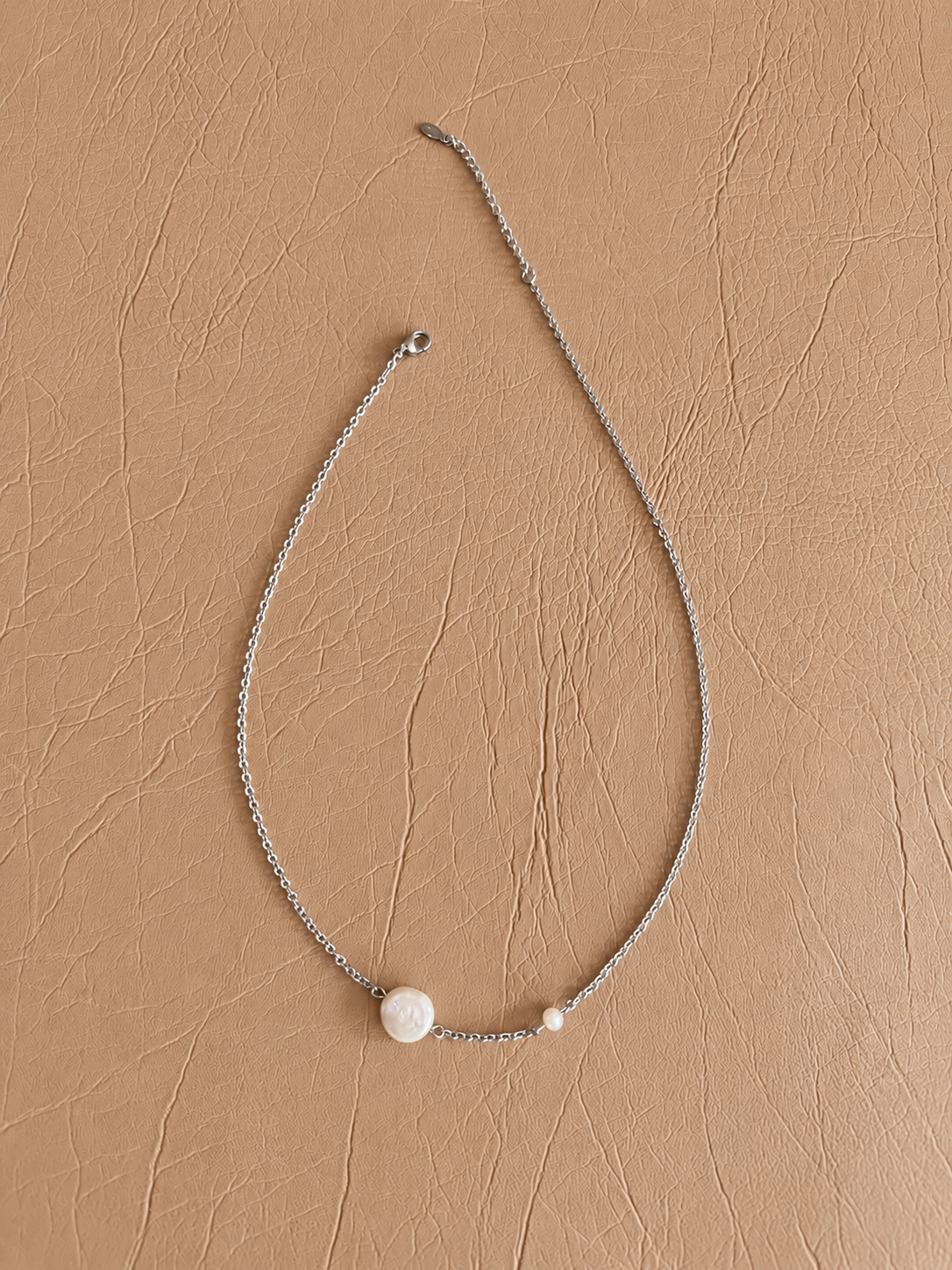 Neila Off-Centre — Freshwater Pearl Necklace - NEI03N