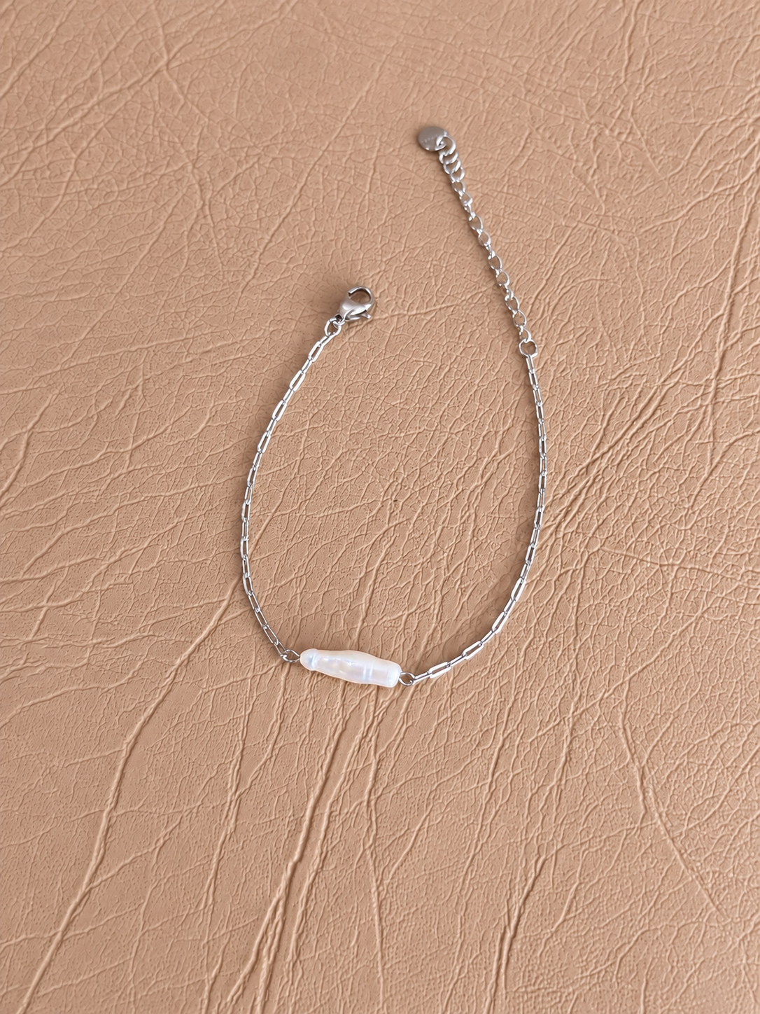 Neila Falling Light — Freshwater Biwa Pearl Bracelet