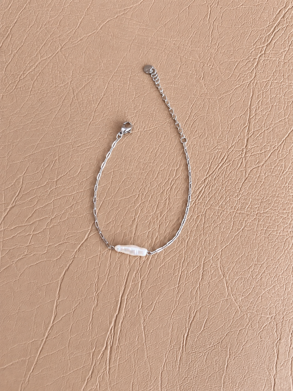 Neila Falling Light — Freshwater Biwa Pearl Bracelet