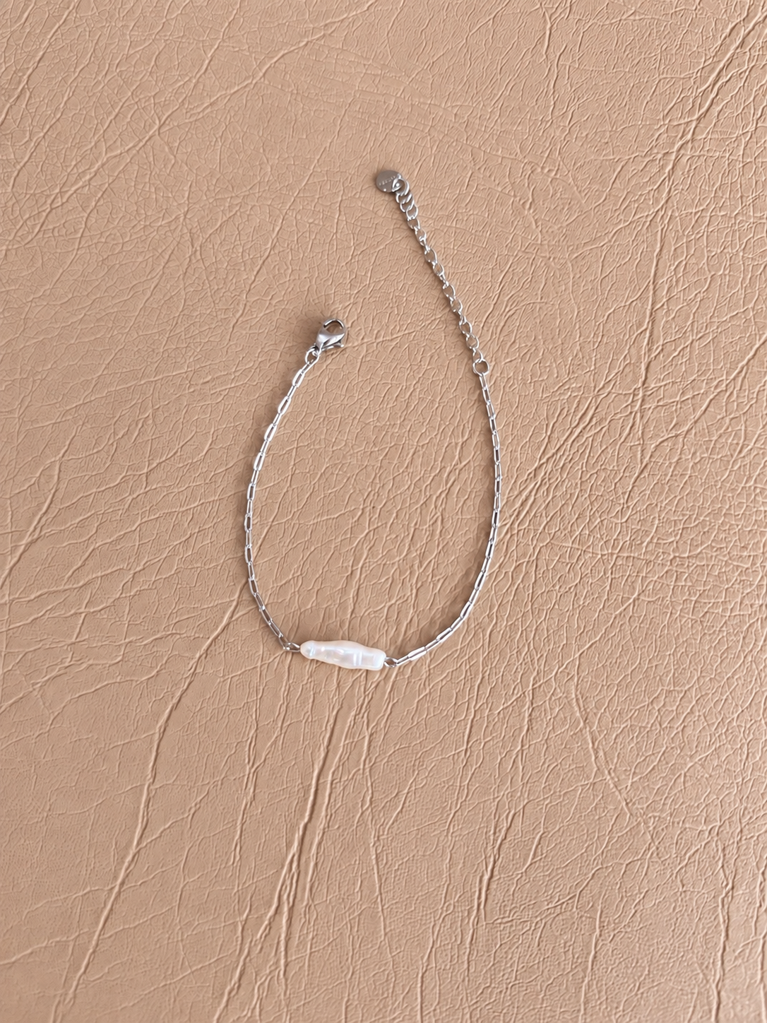 Neila Falling Light — Freshwater Biwa Pearl Bracelet