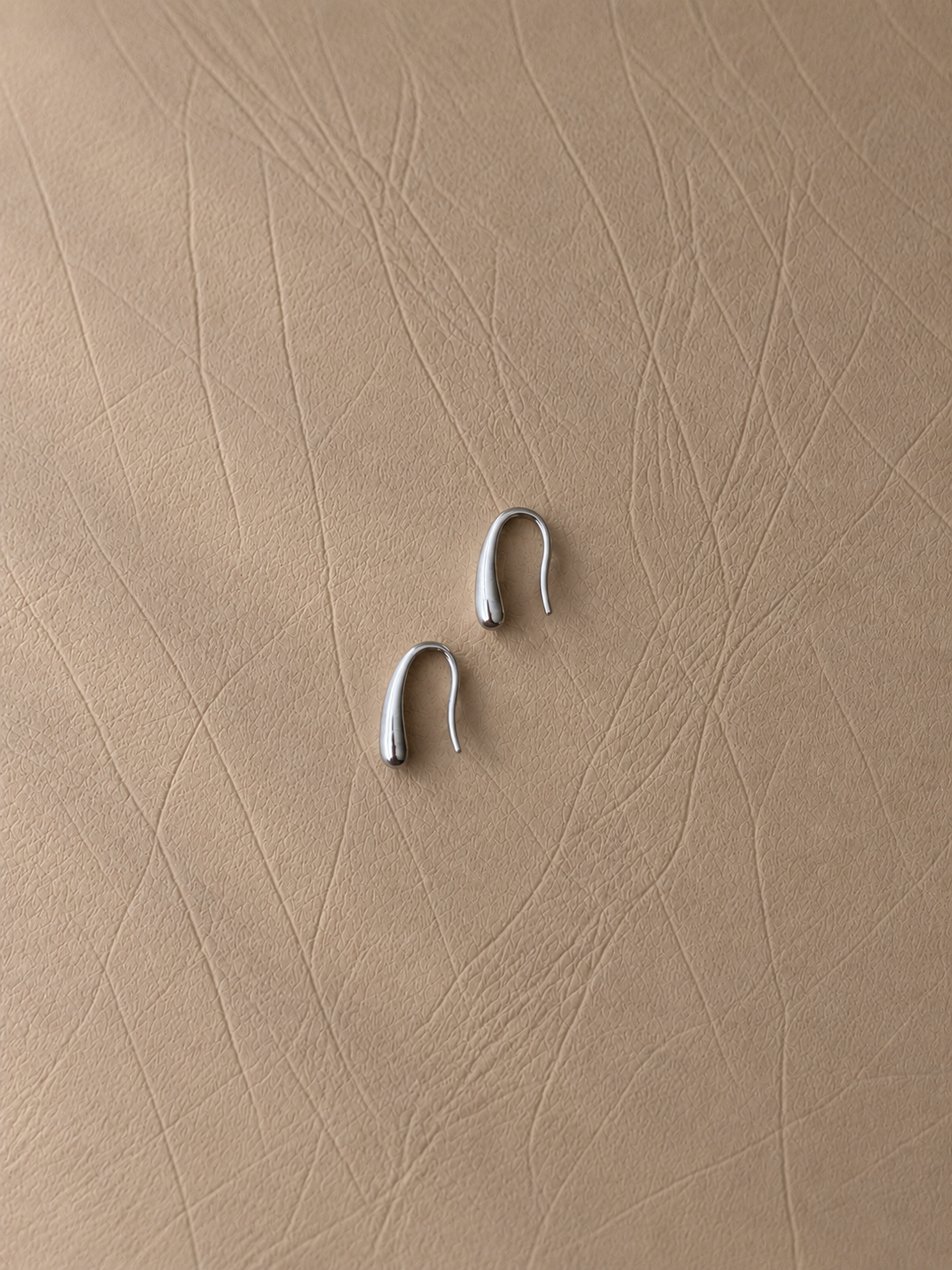 Elongated Drop Earrings - SOR08