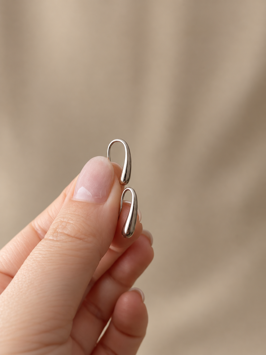 Elongated Drop Earrings - SOR08