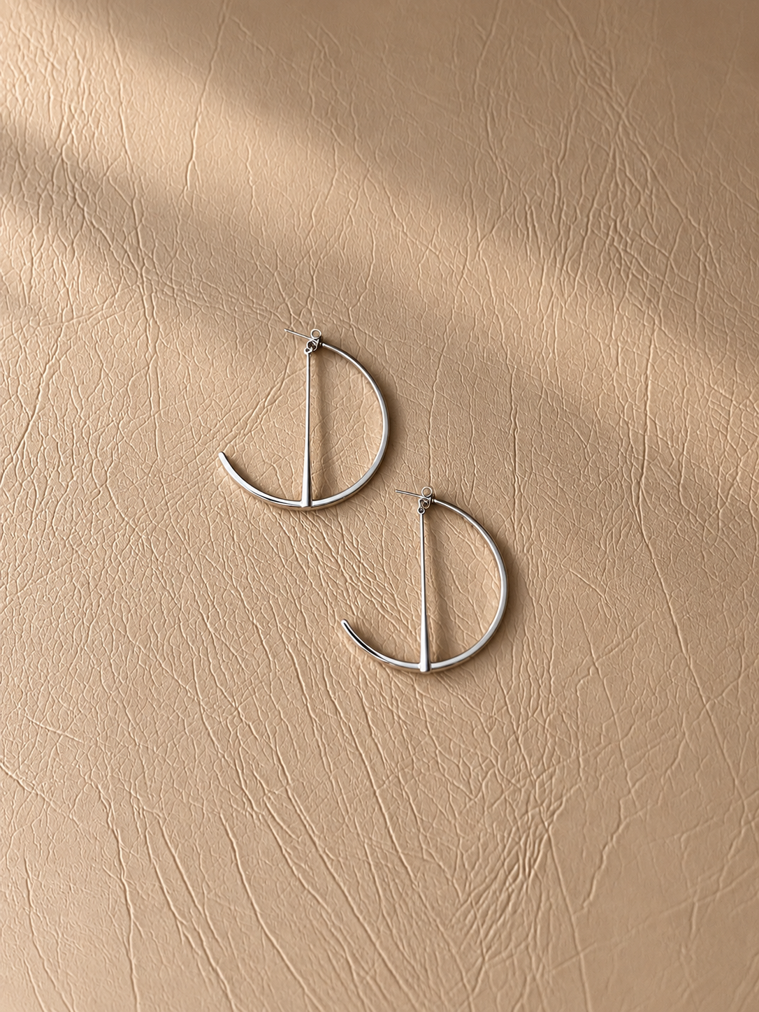 Geometric Open Hoop Earrings - ARE11