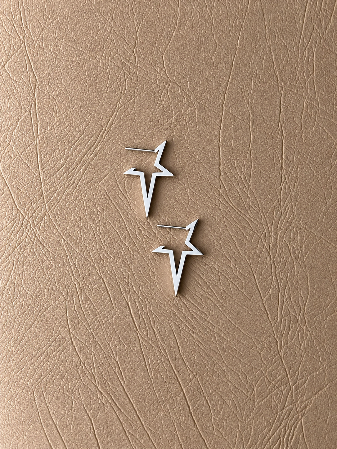 Sculpted Star Earrings - SOR25