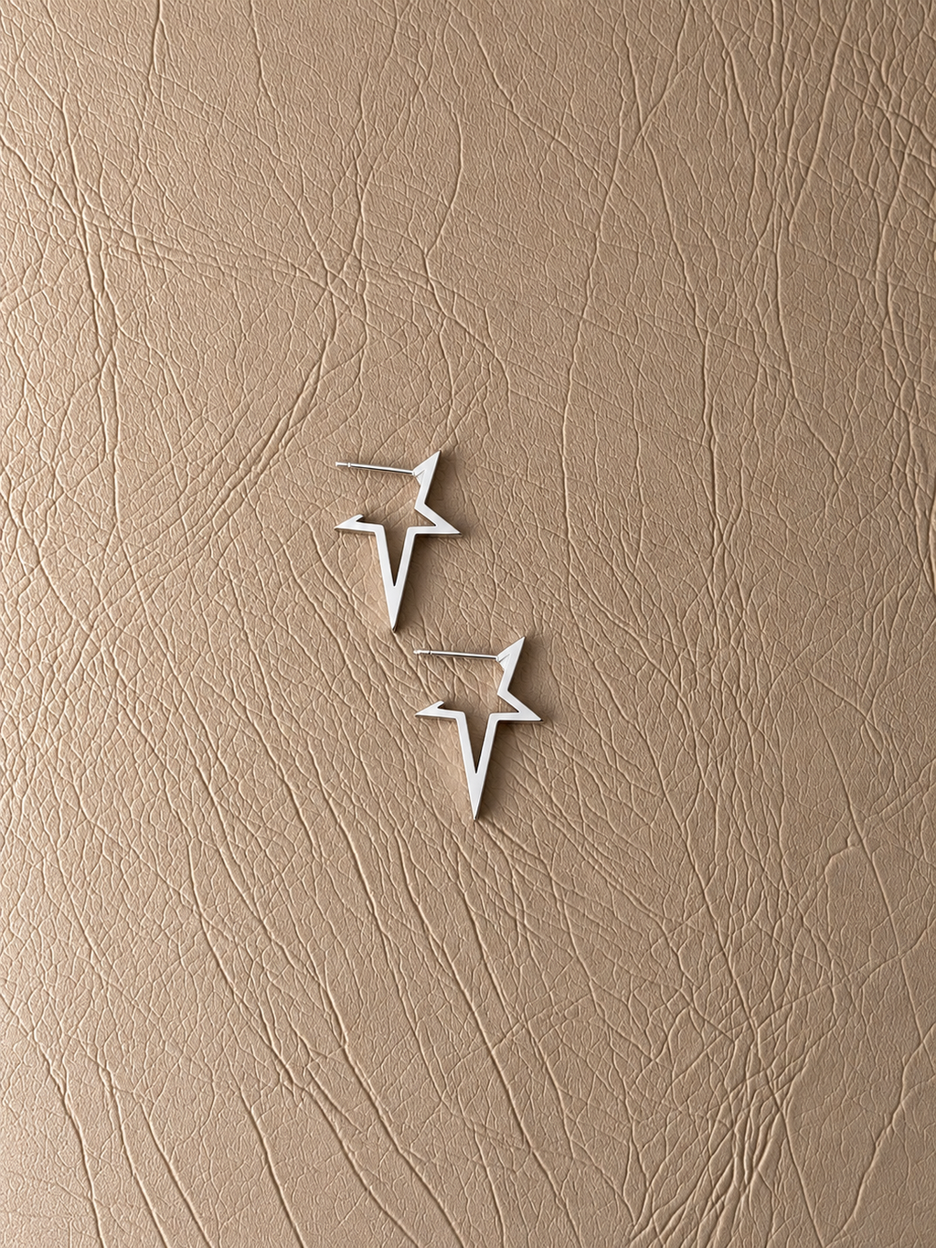 Sculpted Star Earrings - SOR25