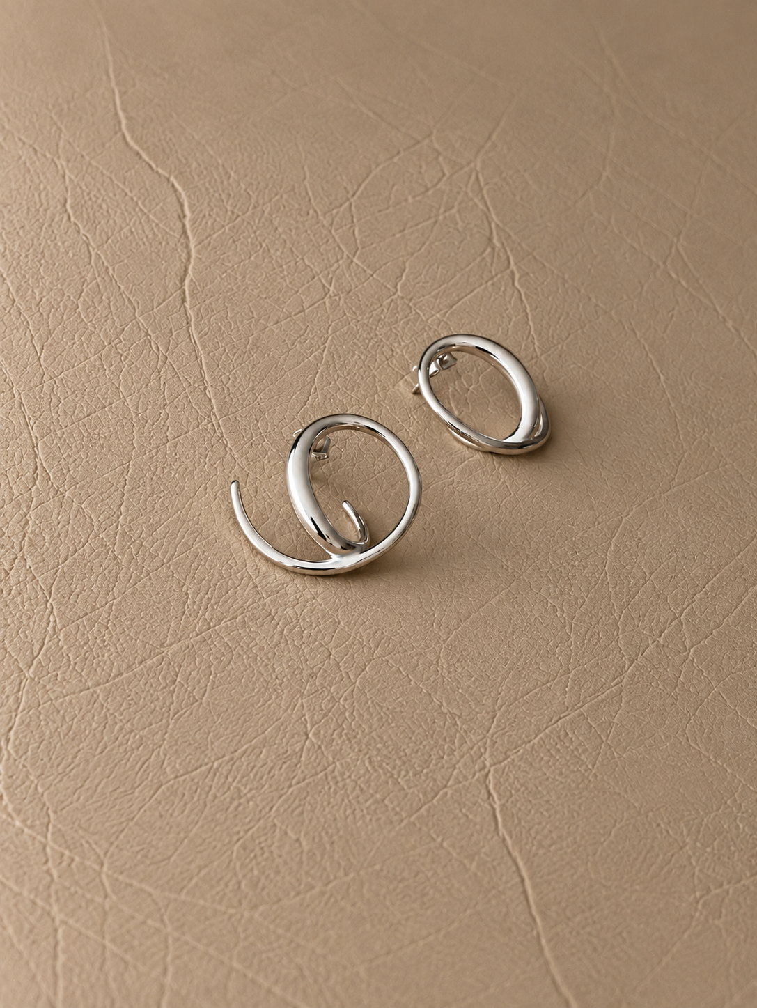 Sculptural Spiral Hoop Earrings - SOR39